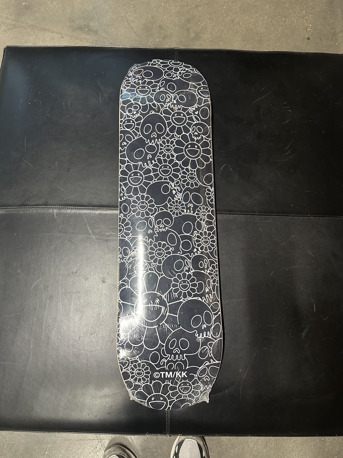 Takashi Murakami Takashi Murakami Skull & Flower Skateboard Deck Size ONE SIZE - 1 Thumbnail