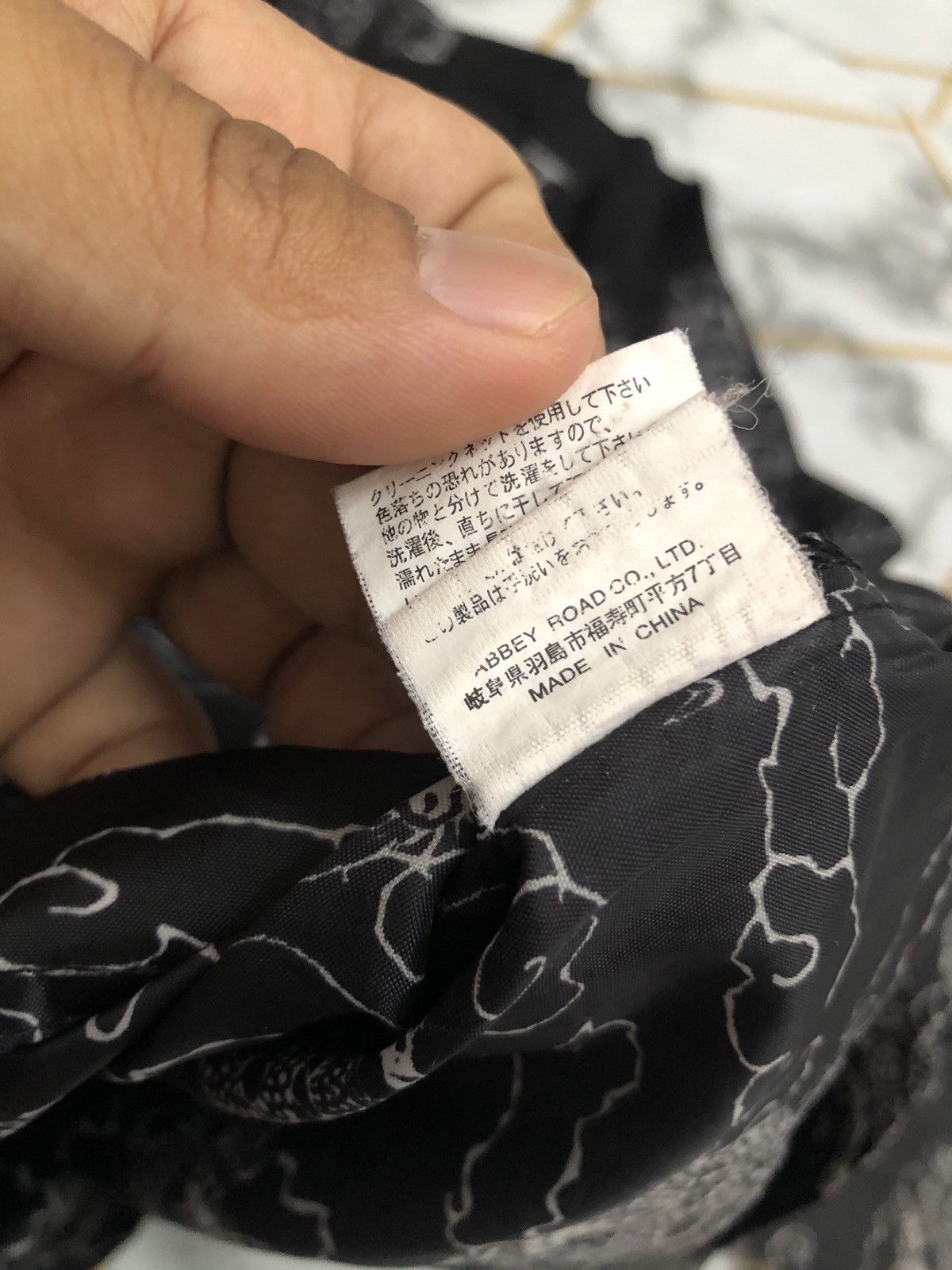 Japanese Brand Vintage Full Print Dragons Half zipper Shirt Size US L / EU 52-54 / 3 - 6 Thumbnail
