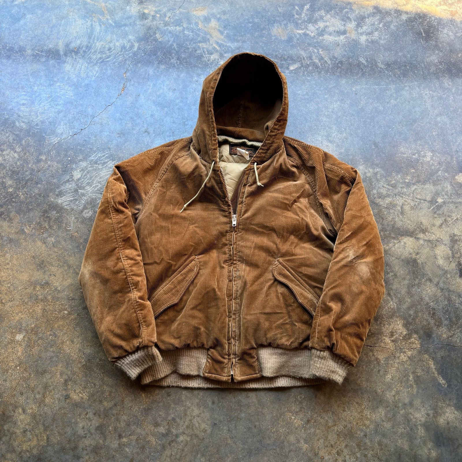 Eddie Bauer Crazy Rare Vintage Eddie Bauer Corduroy Goose Jacket Size US L / EU 52-54 / 3 - 1 Thumbnail