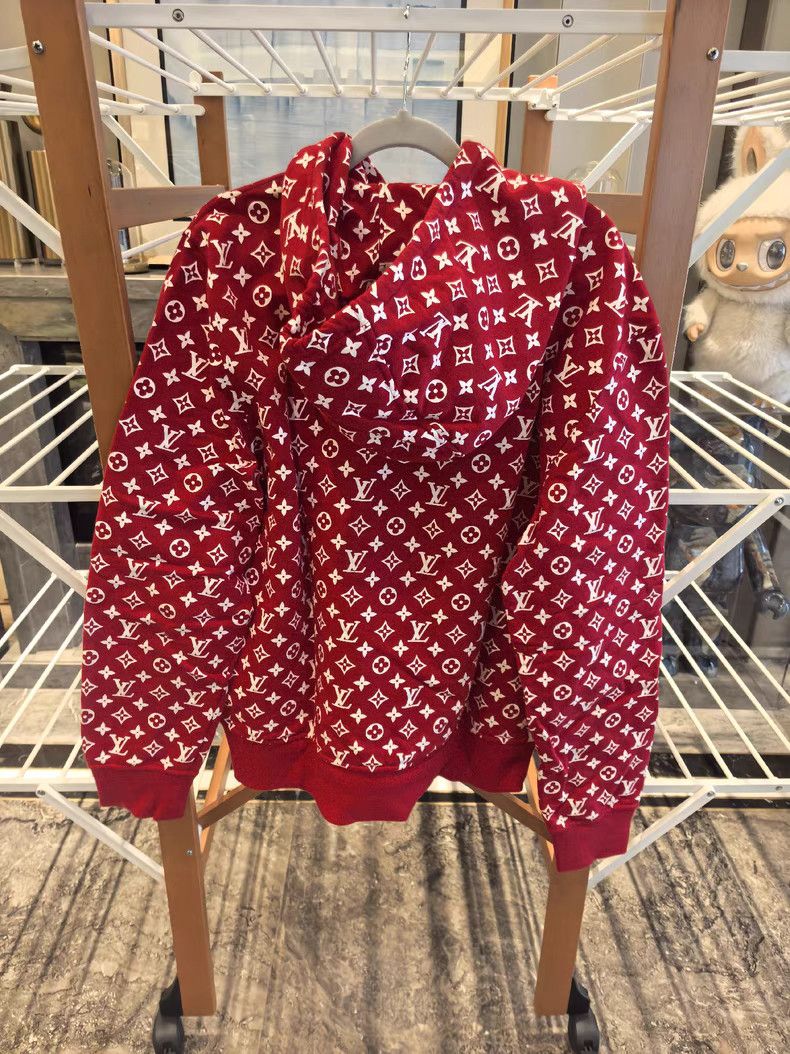 Louis Vuitton Louis Vuitton Co-branded Red Full Print Hoodie -DMC Size US XL / EU 56 / 4 - 2 Thumbnail