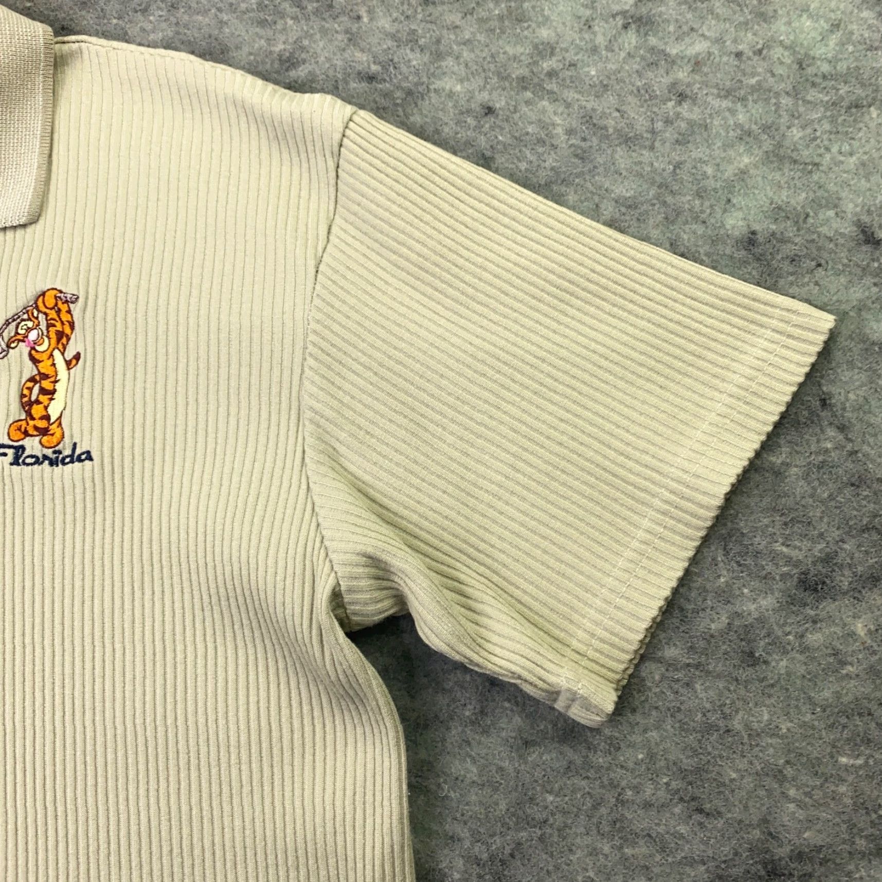Disney VINTAGE Disney Pooh Shirt Mens L Beige Ribbed Golf Polo Tigger Florida 80s 90s Polo Shirt Mens Beige Disney Embroidered Golf Shirt Size US L / EU 52-54 / 3 - 7 Thumbnail