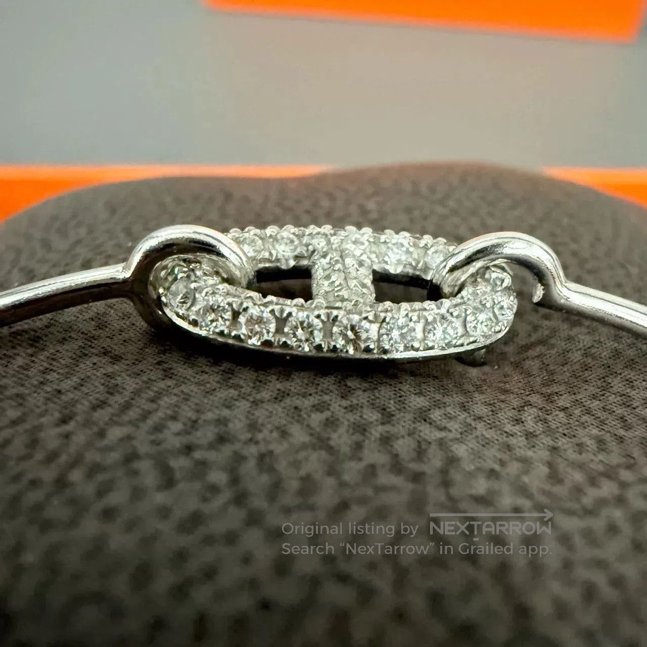 Hermes Hermes Full Diamond Pig Nose Platinum Bangle. Size ONE SIZE - 6 Thumbnail