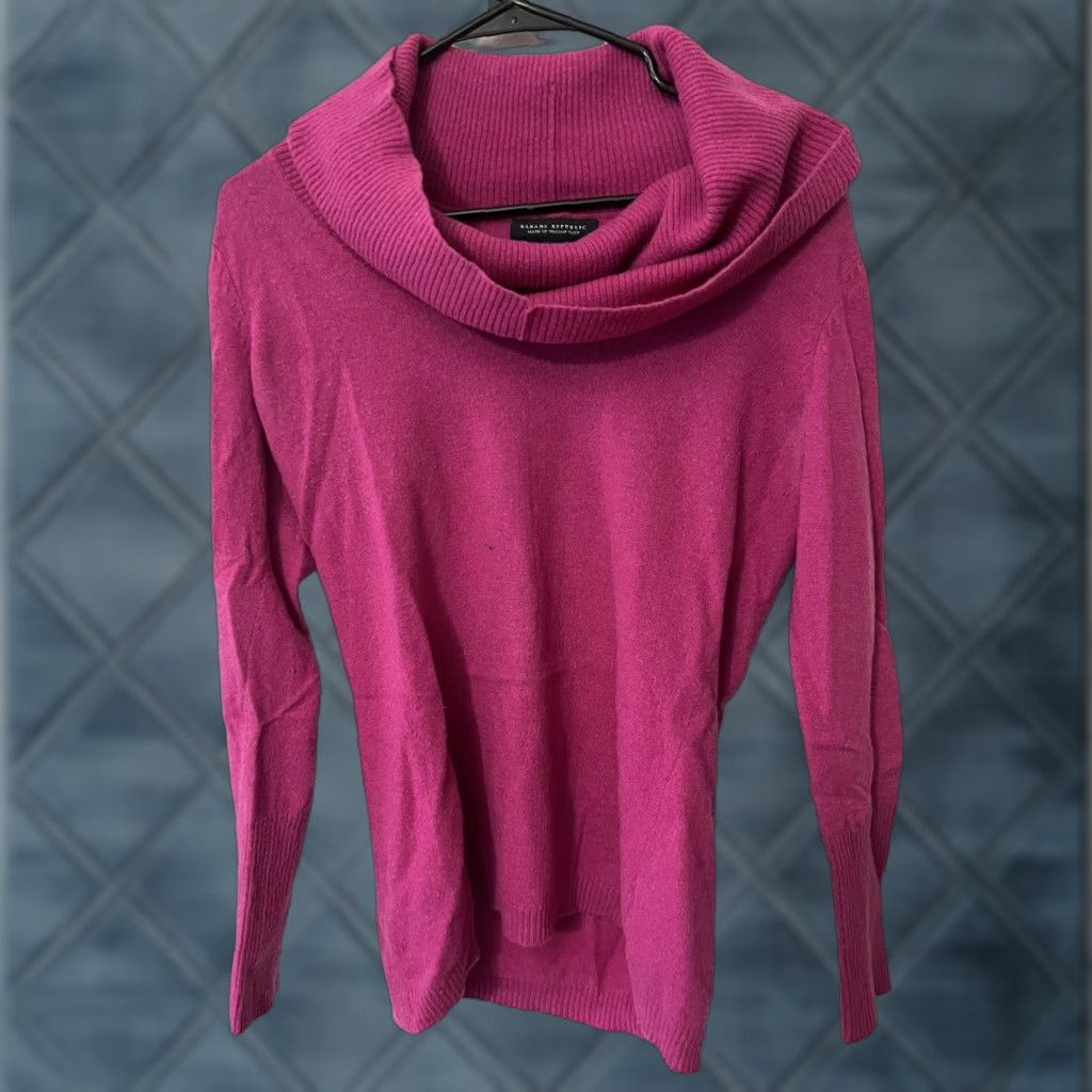 Banana Republic VINTAGE Banana Republic Chunky Pink Turtleneck Sweater Women's M Pink Italian Yarn Pullover 90s Decade Womens Size M / US 6-8 / IT 42-44 - 1 Thumbnail