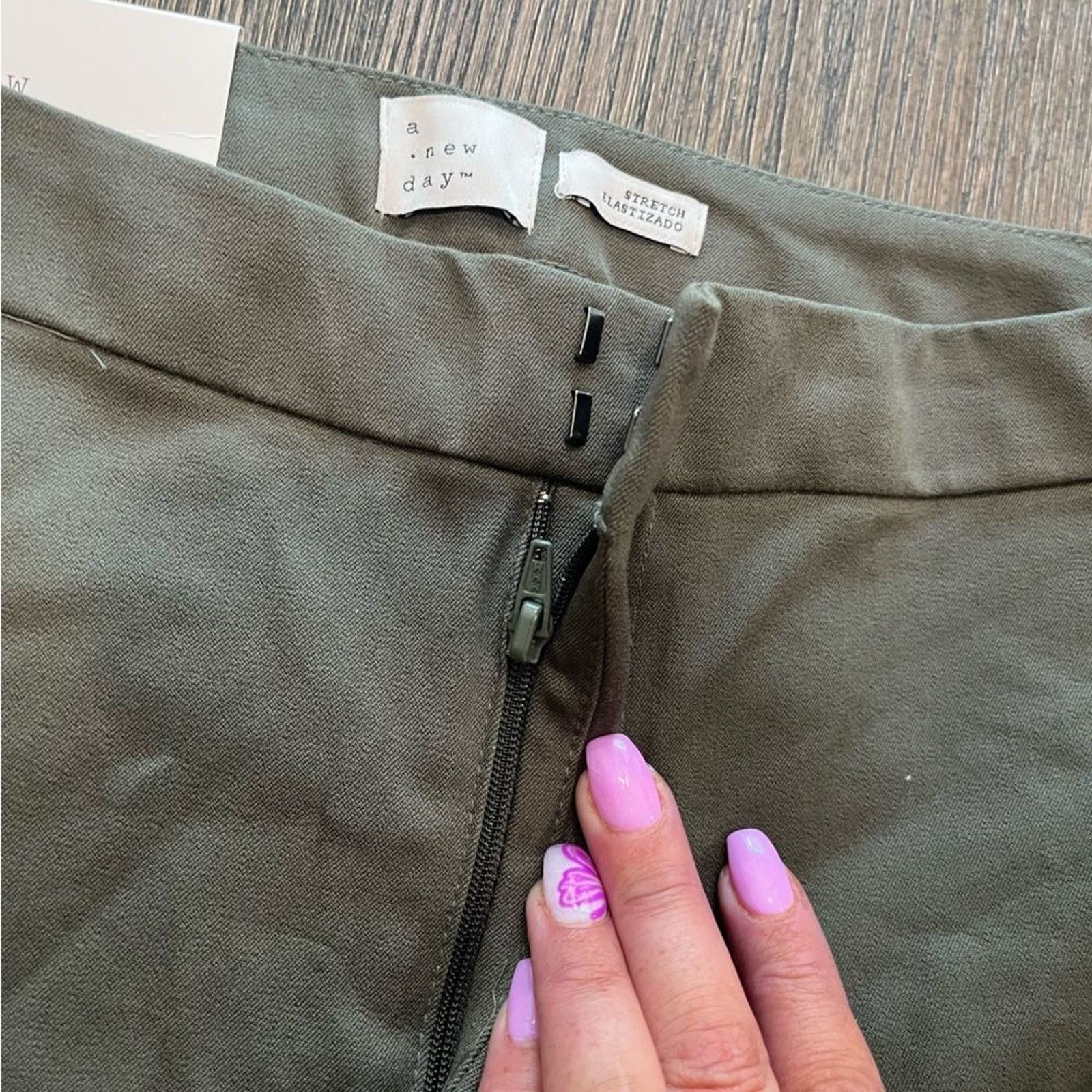 Vintage NWT A New Day Stretch Skinny Leg Olive Green Pants Size 4 Size 27" / US 4 / IT 40 - 4 Thumbnail