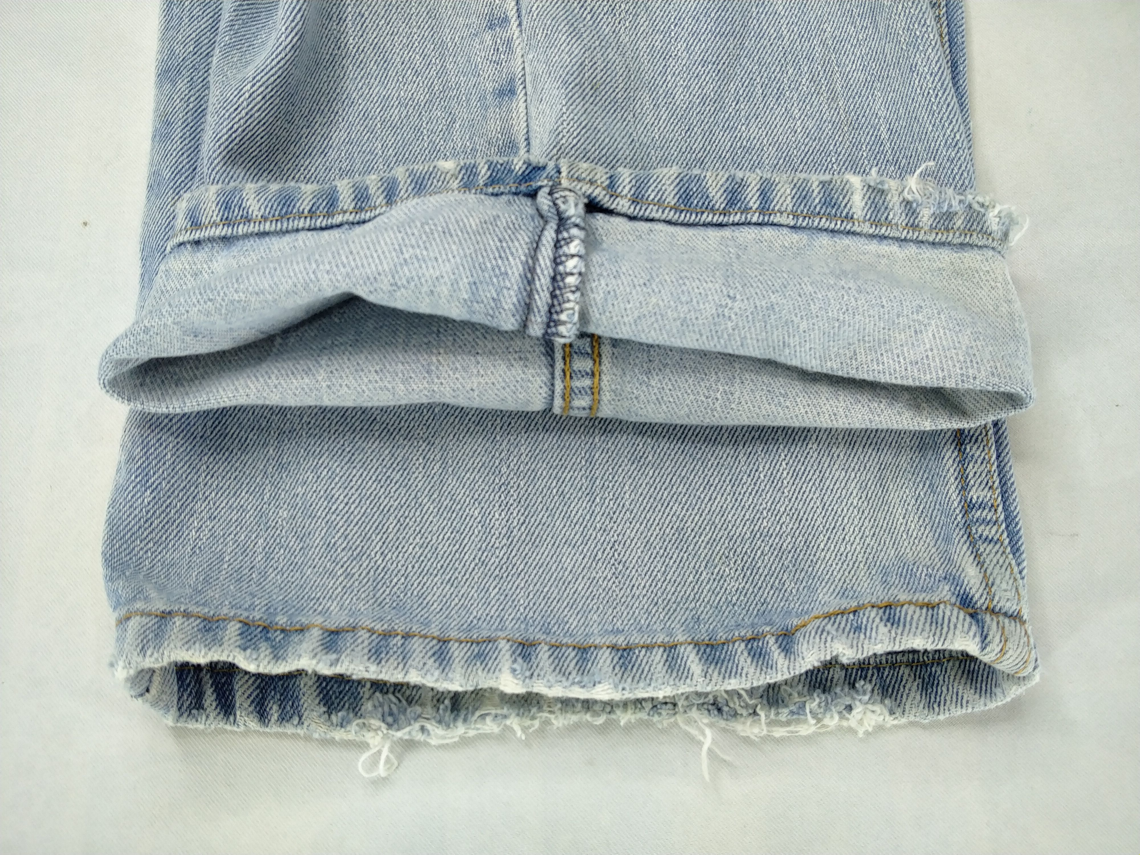 Levi's Light Wash Vintage Levi's 550 Denim 37x28.5 -JN282 Size US 37 - 18 Thumbnail