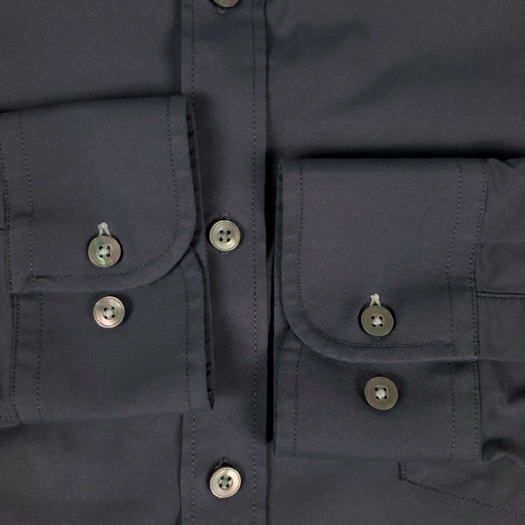 UNTUCKit UNTUCKit Shirt Mens XL Gray Nylon Stretch Button Up Long Sleeve Size US XL / EU 56 / 4 - 5 Thumbnail