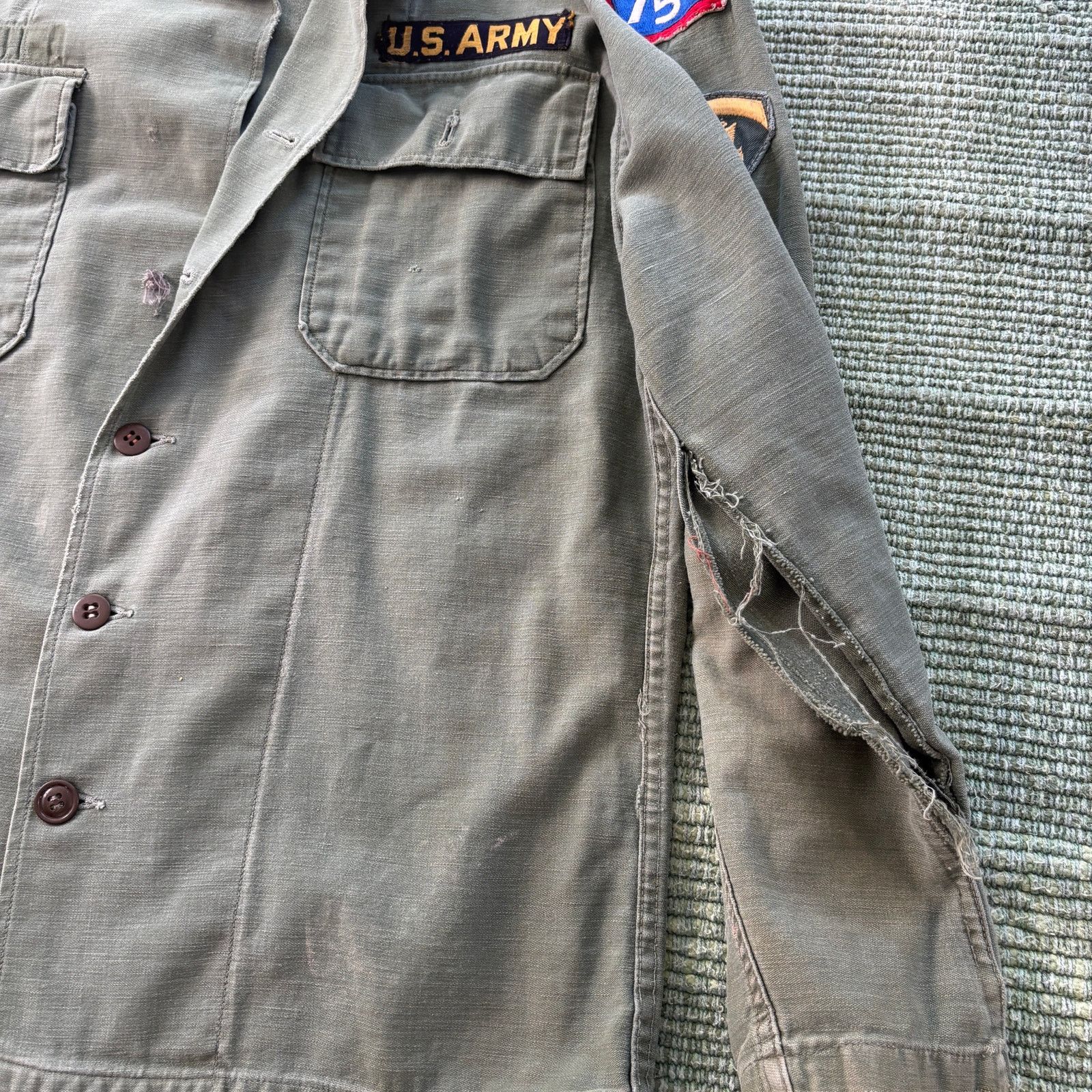 Vintage Vintage 60s OG-107 US Army Fatigue Top Cotton With Patches Size US L / EU 52-54 / 3 - 6 Thumbnail