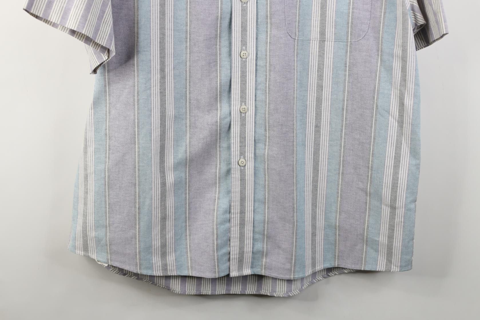 Vintage Vintage 90s Streetwear Short Sleeve Button Down Shirt Size US L / EU 52-54 / 3 - 3 Thumbnail