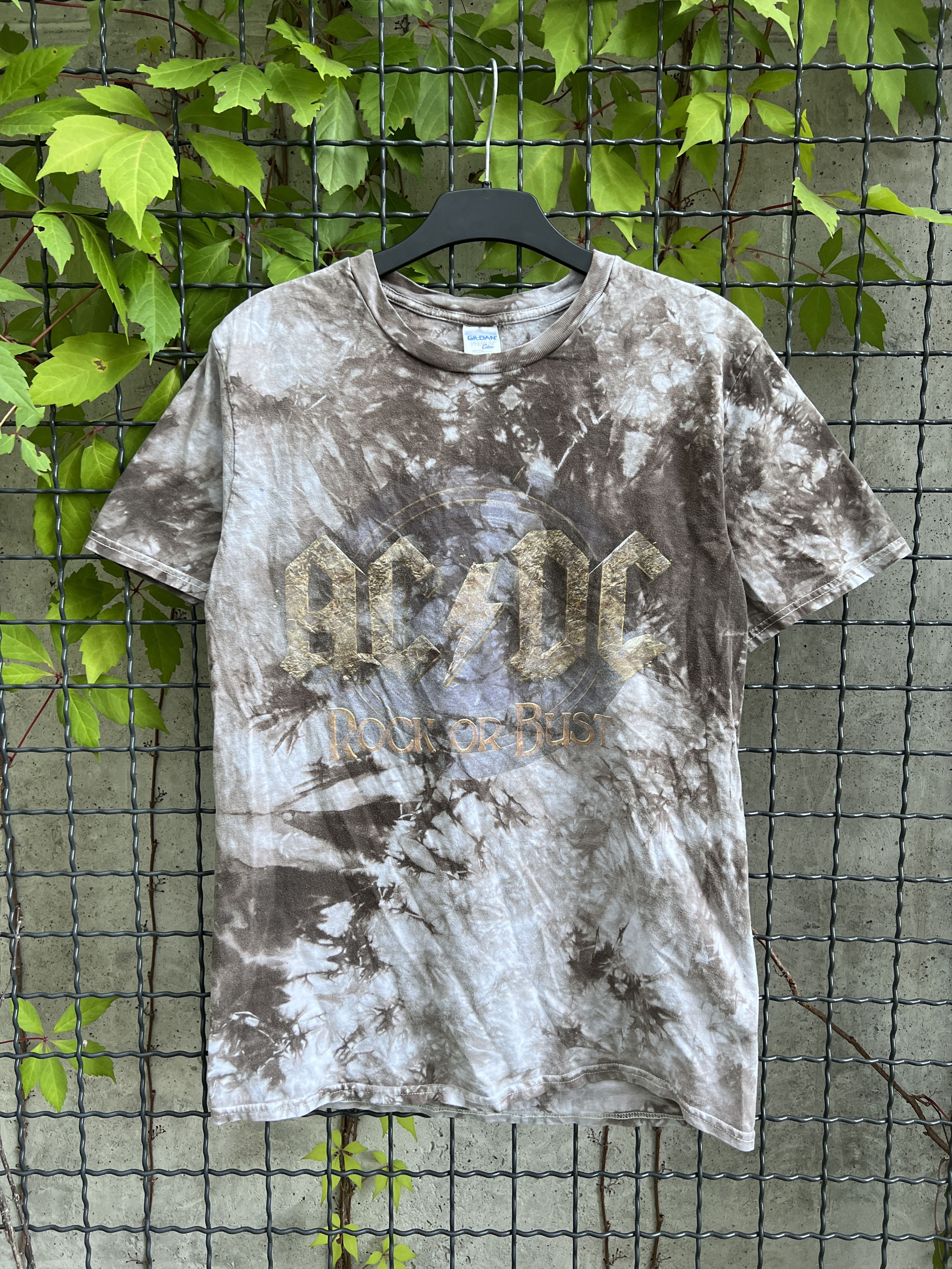 Band Tees Vintage 2015 AC/DC Rock Band Tour Tie Dye T-shirt Size US M / EU 48-50 / 2 - 1 Thumbnail