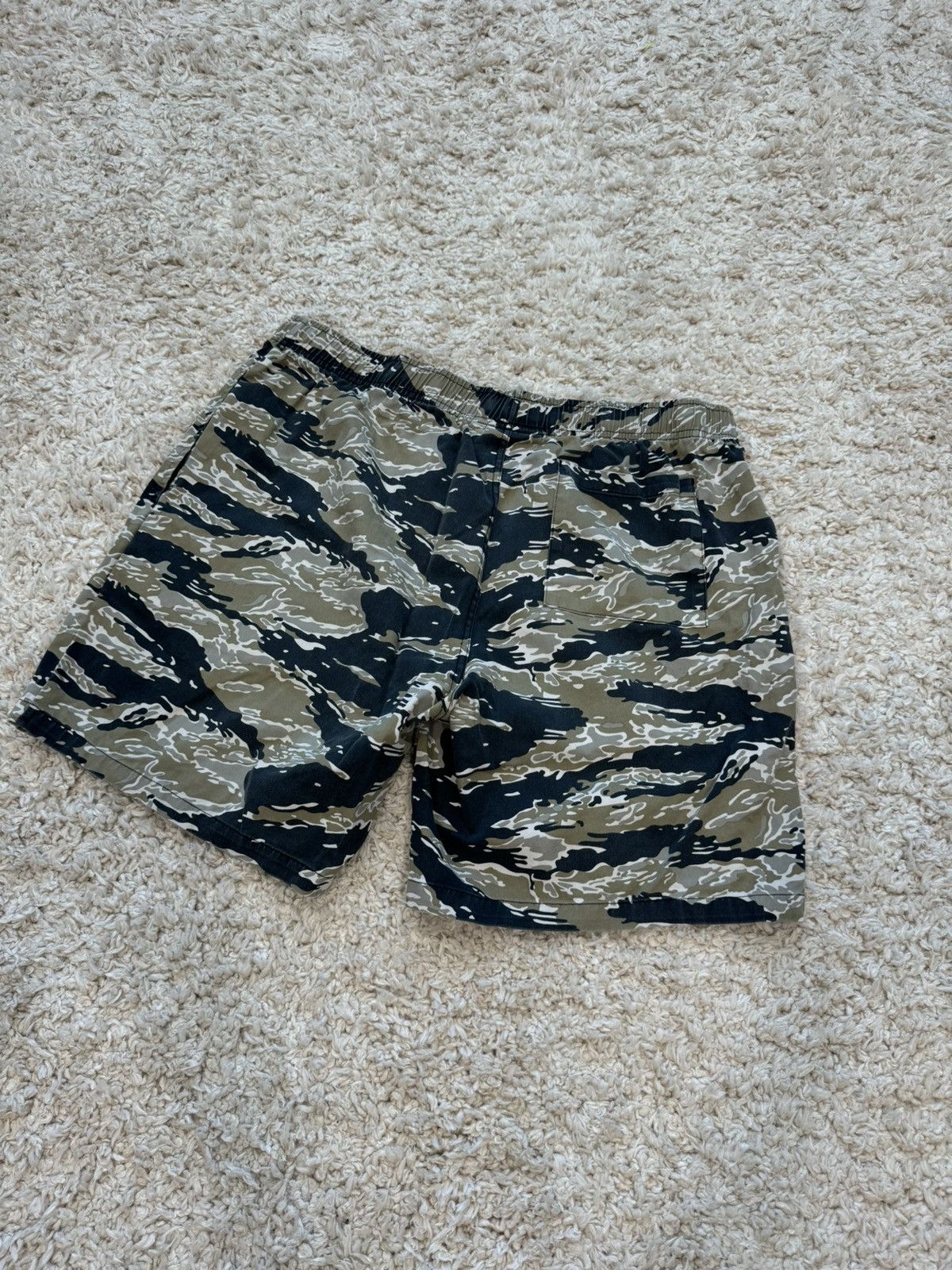October's Very Own October’s Very Own (OVO) Camo Shorts Size US 34 / EU 50 - 5 Thumbnail