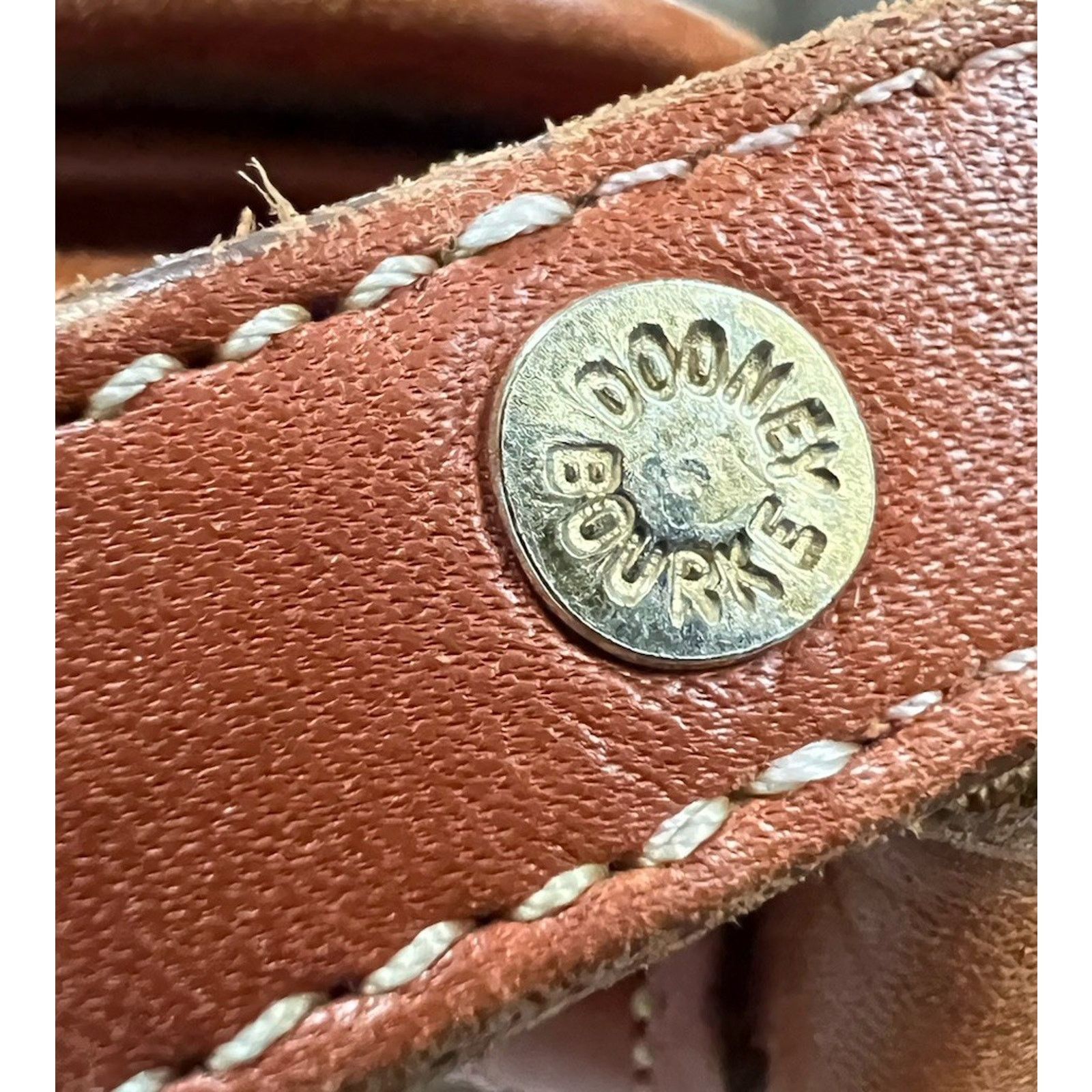 Dooney & Bourke Vtg Dooney And Bourke Leather Crossbody Size ONE SIZE - 9 Thumbnail