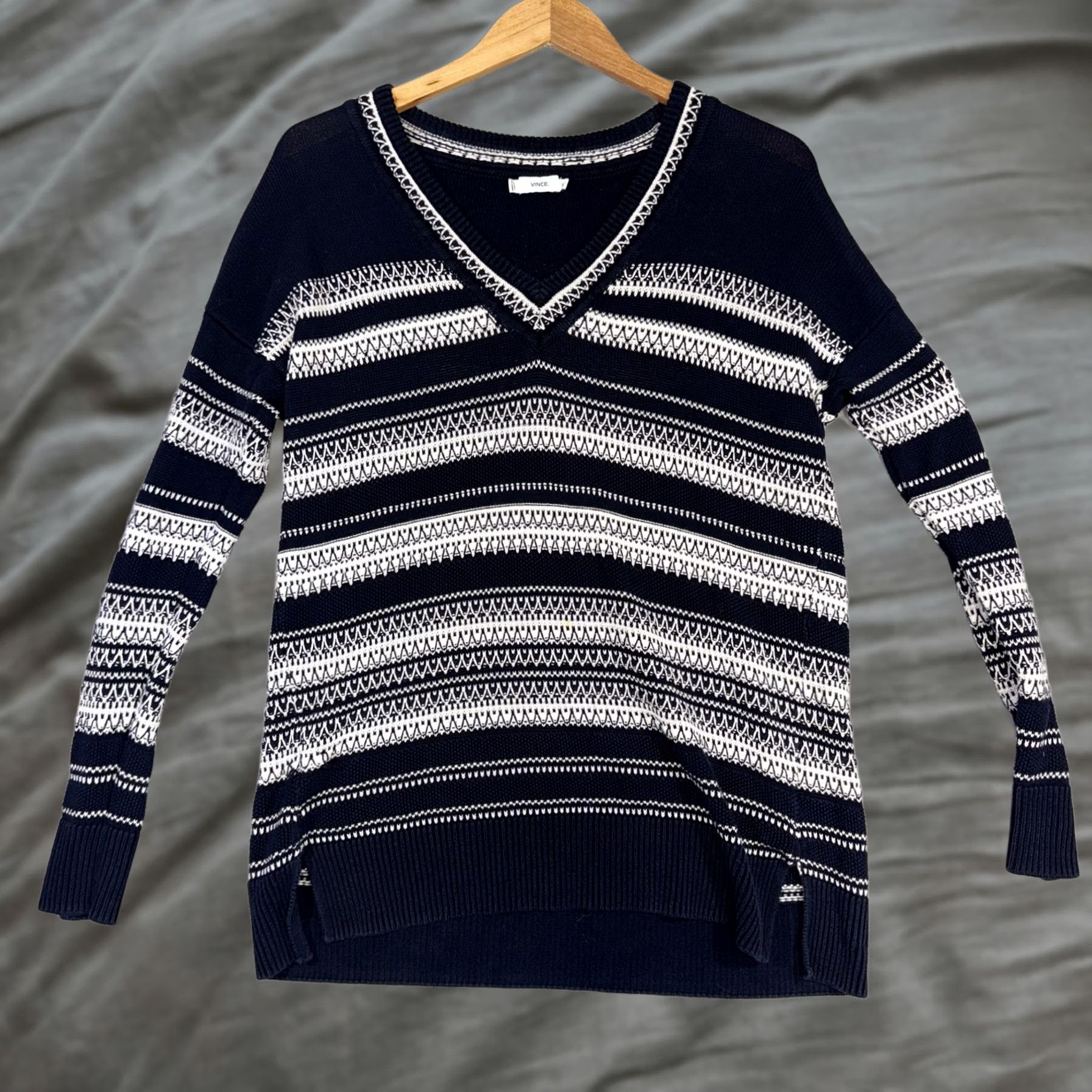 Vince Vince Womens Sweater XS Navy White V-Neck Cotton Knit Pullover Pair Ribbed Cuffs Hem Long Sleeve Striped Fair Isle Vintage No Size XS / US 0-2 / IT 36-38 - 1 Thumbnail