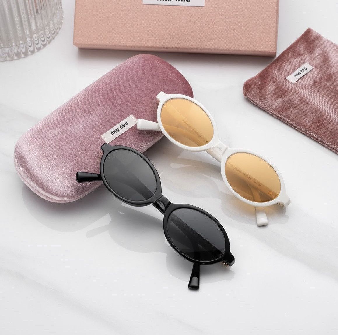 【送料&関税込】Miu Miu 04zs Sole1ab5s0 Miu Miu MU 04ZS S (50 - 18) with Grey lenses and Black frame