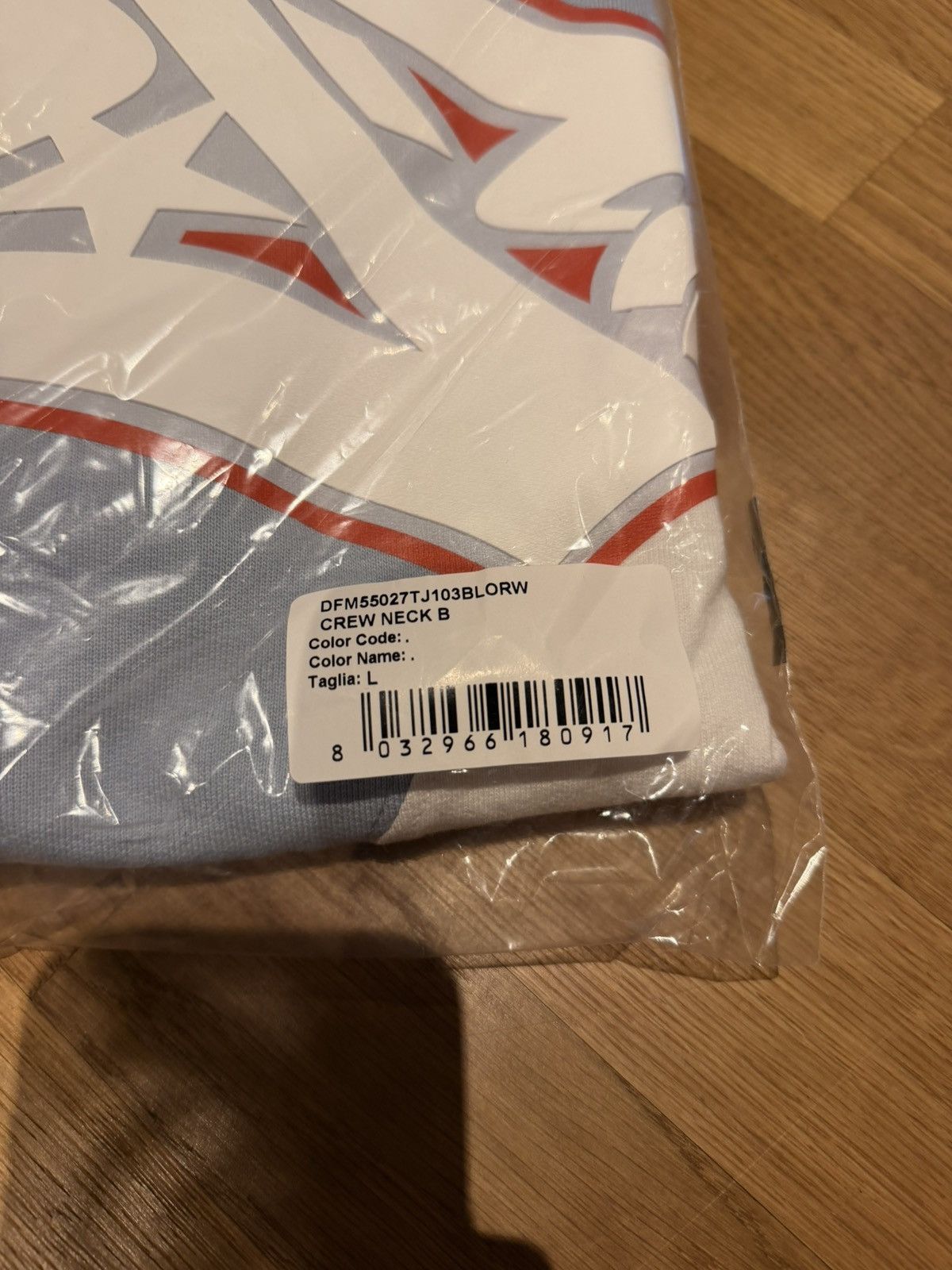 PDF PDF Channel Crew Neck B SS26 Size US L / EU 52-54 / 3 - 4 Thumbnail