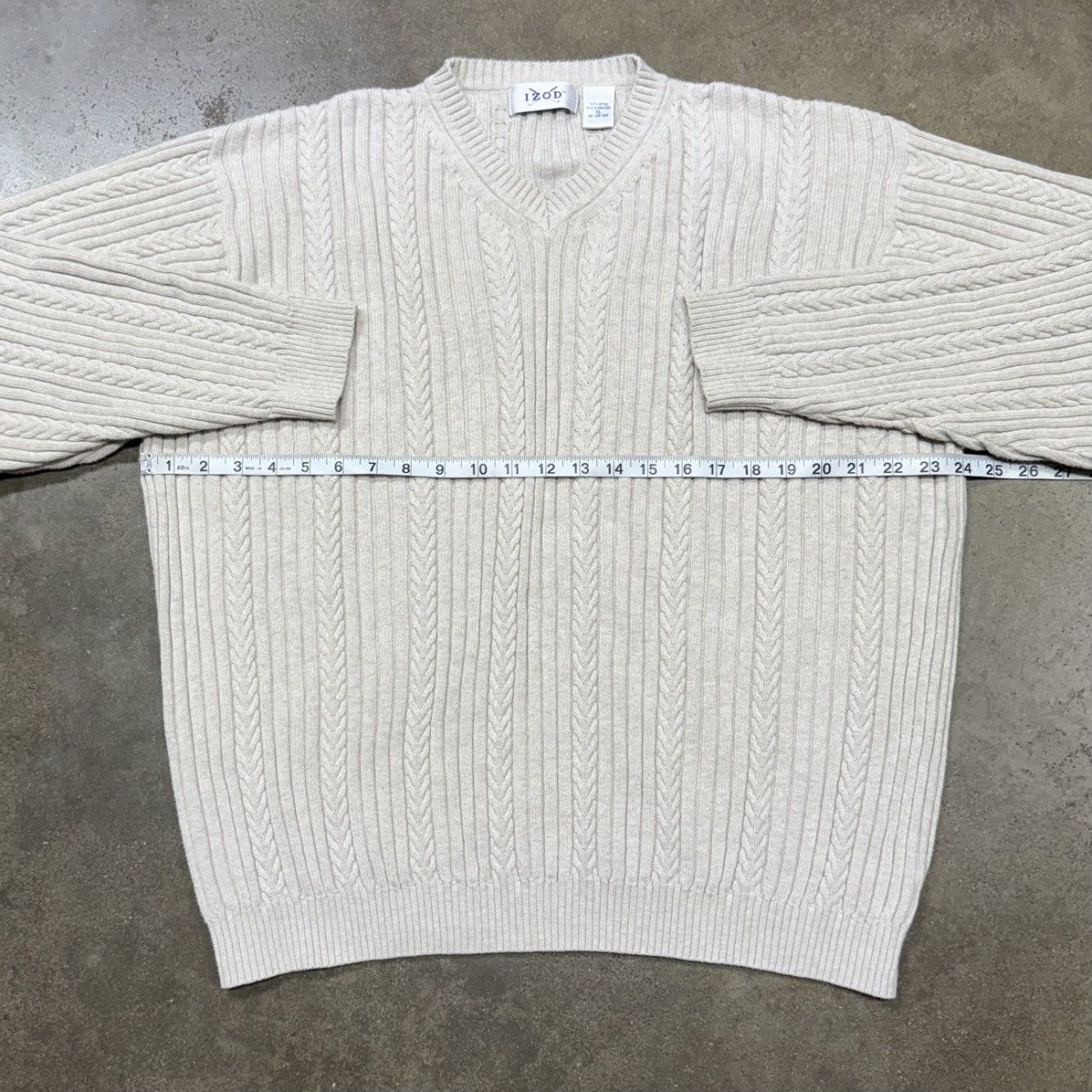 Izod Vintage IZOD V-Neck Cable Knit Sweater Ivory Preppy Size US XL / EU 56 / 4 - 6 Thumbnail
