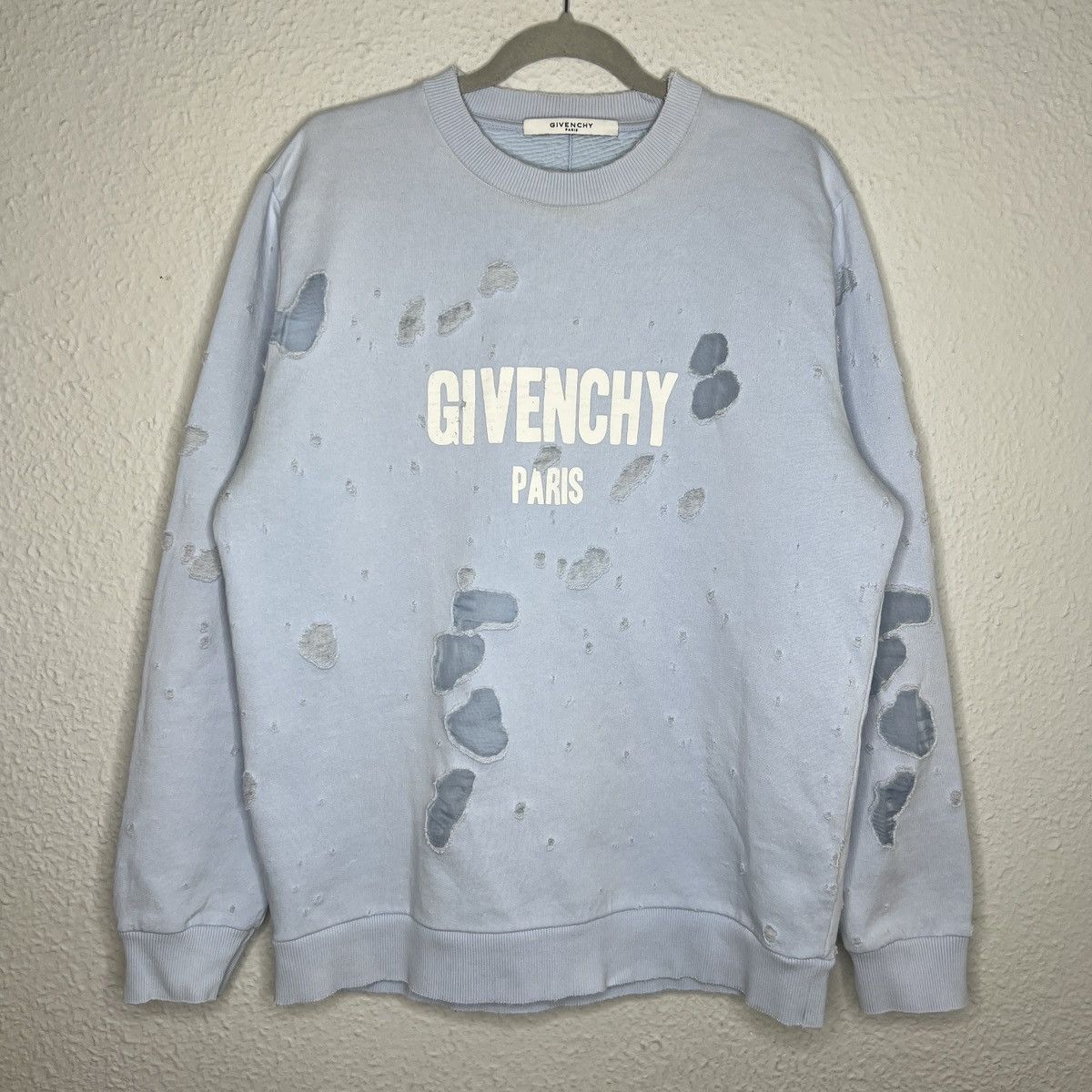 Givenchy Givenchy Distressed Sweatshirt Crewneck Baby Blue Big Logo Size US M / EU 48-50 / 2 - 2 Thumbnail
