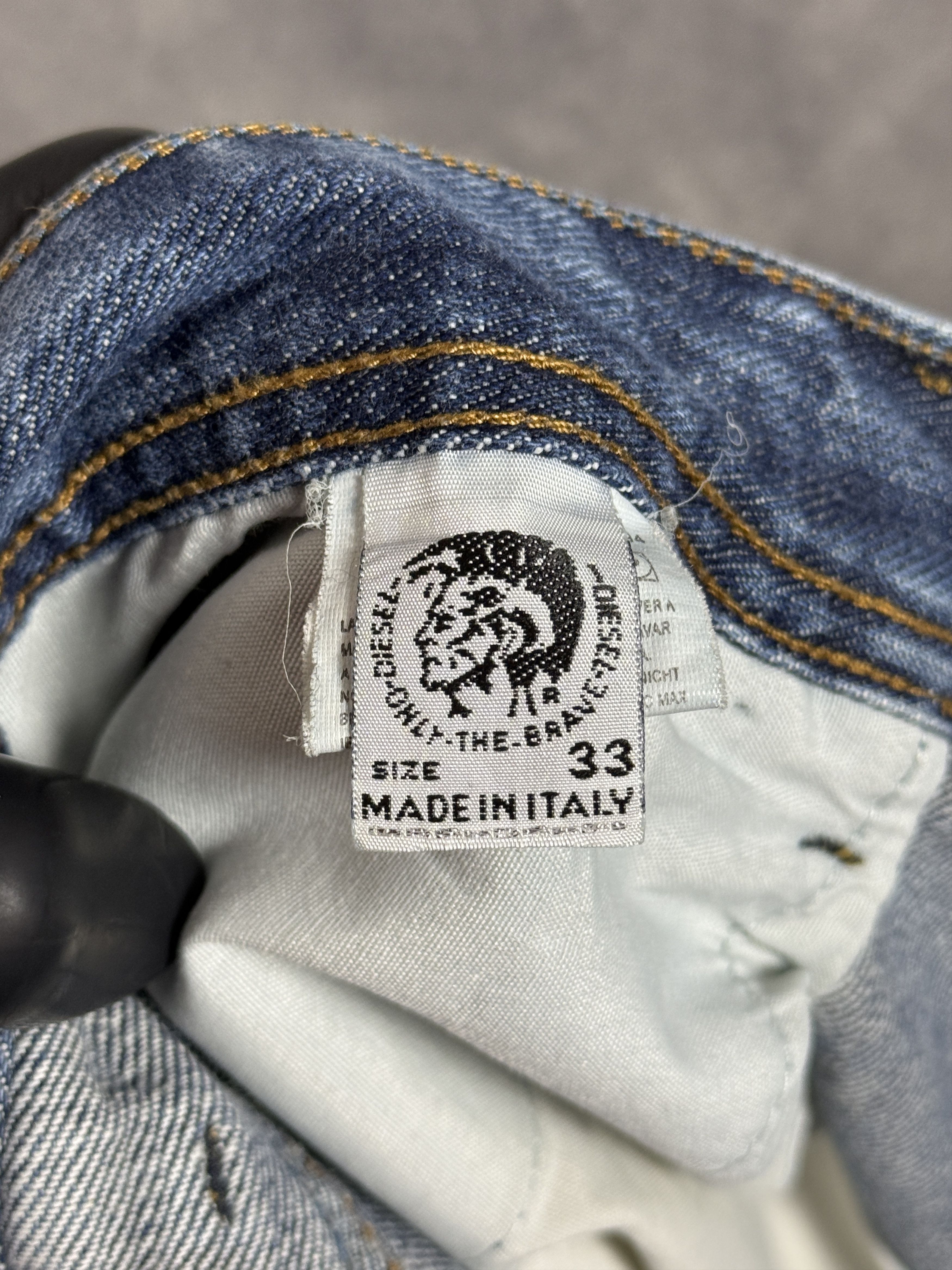 Diesel Diesel denim jeans light blue classic wide fit Size US 33 - 10 Thumbnail