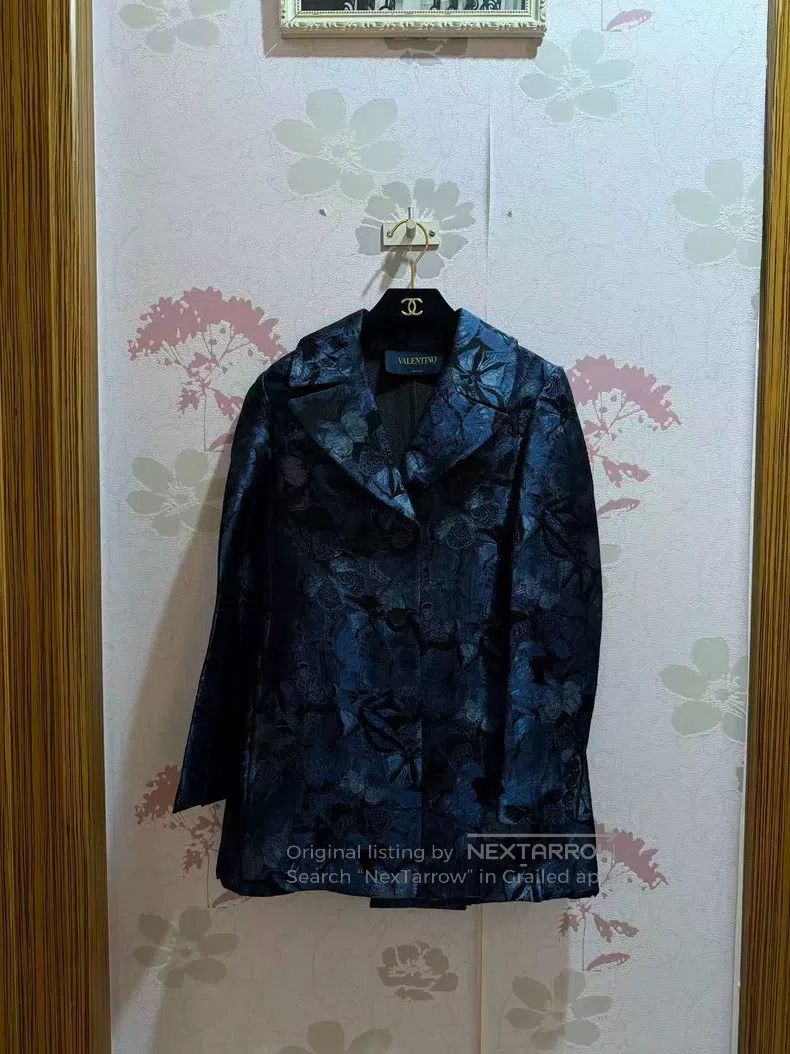 Valentino Valentino coat Size US S / EU 44-46 / 1 - 1 Thumbnail
