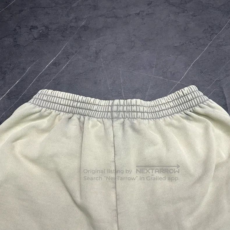 Balenciaga Balenciaga size XS Distressed Beige Embroidered Logo Short Size US 27 - 5 Thumbnail