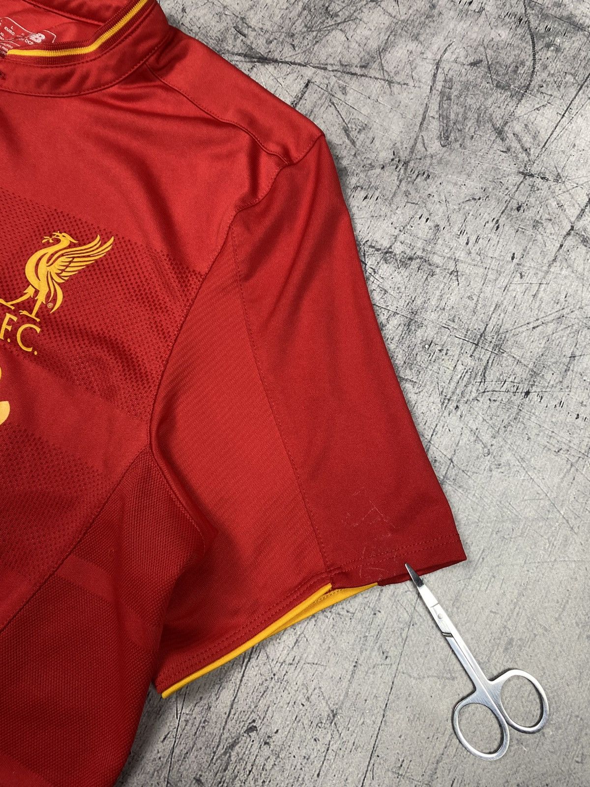 New Balance Liverpool FC 2016–17 Home Jersey New Balance Size US L / EU 52-54 / 3 - 13 Thumbnail