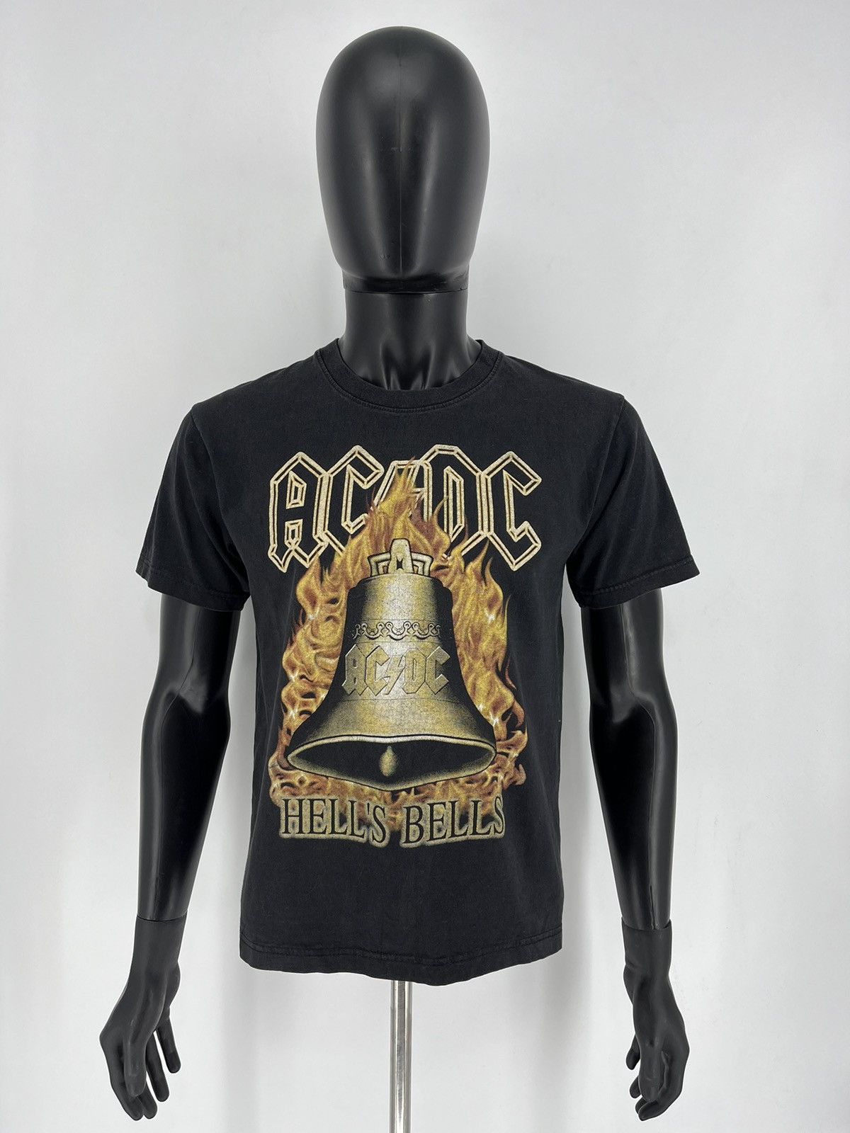 AC/DC × Band Tees × Vintage Vintage Y2k ACDC Hells Bells heavy metal rock t shirt like Size US S / EU 44-46 / 1 - 2 Thumbnail