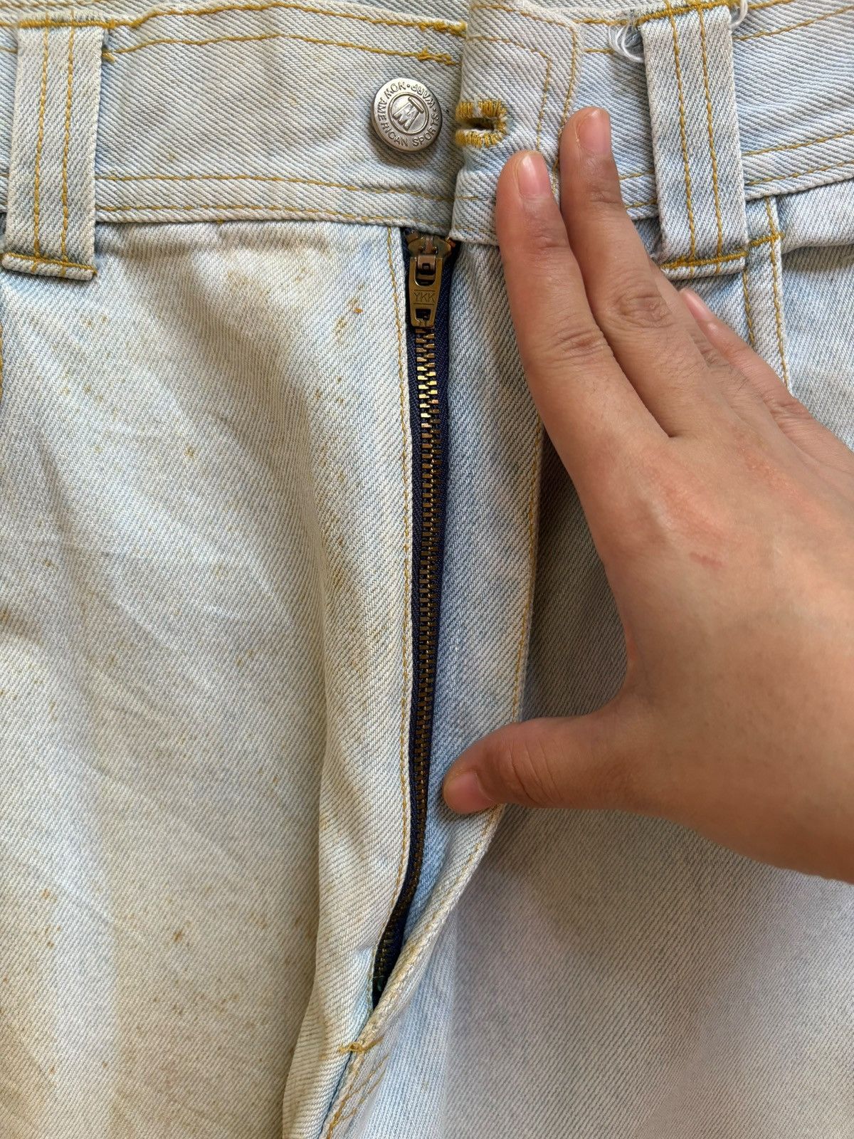 Japanese Brand Vintage Japanese Brand Light Blue Mud Wash Baggy Jeans Size US 32 / EU 48 - 3 Thumbnail