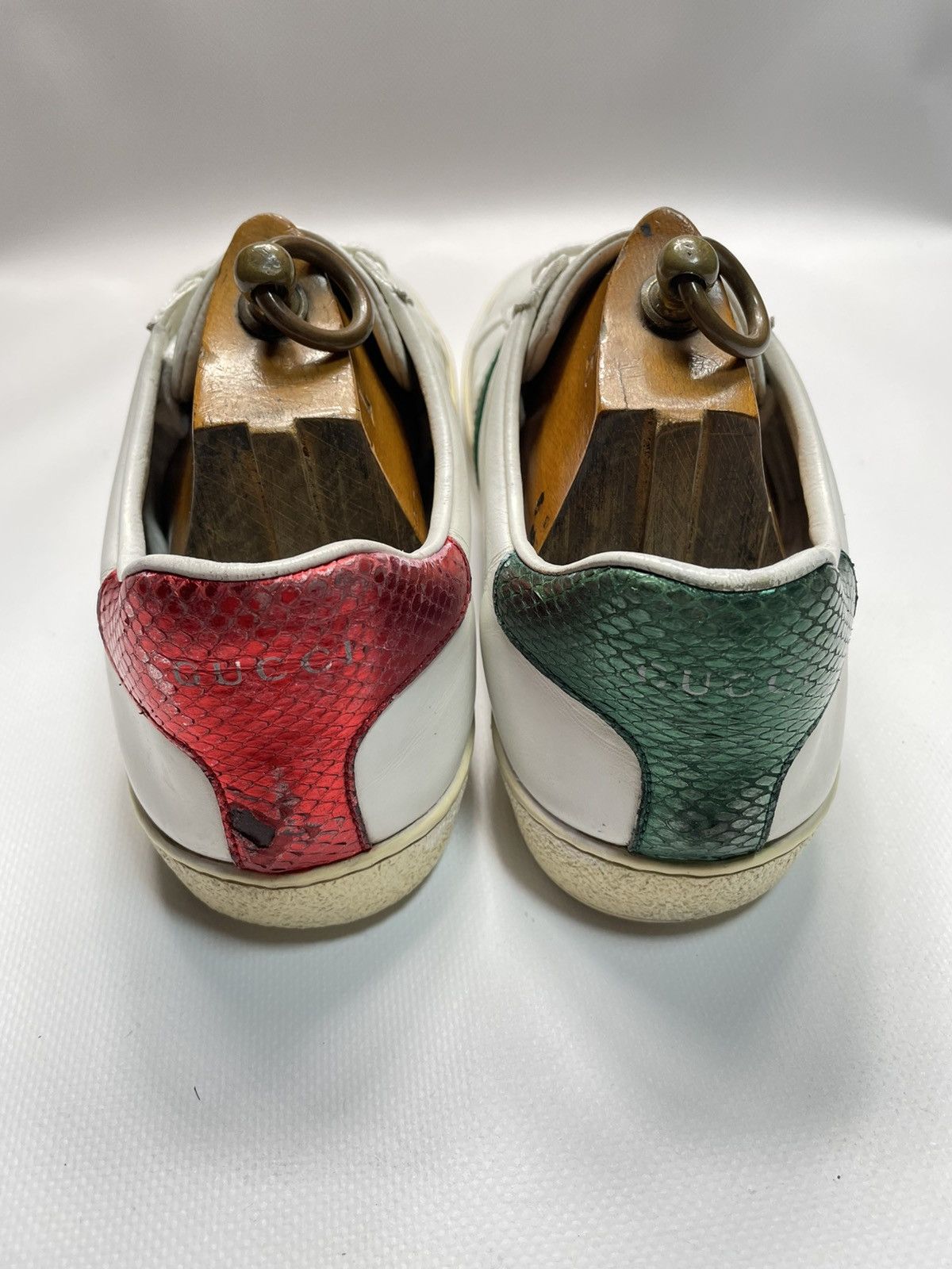 Gucci Gucci Ace Bee Embroidered Web White Leather Trainer Size US 8 / EU 41 - 8 Thumbnail