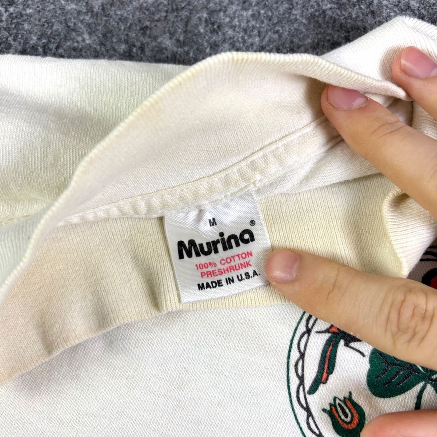 Vintage VINTAGE Killians Red St Pattys 10 Miler Long Sleeve Mock Neck Shirt Medium Men White 1990s Graphic Tee Sportswear Size US M / EU 48-50 / 2 - 5 Thumbnail