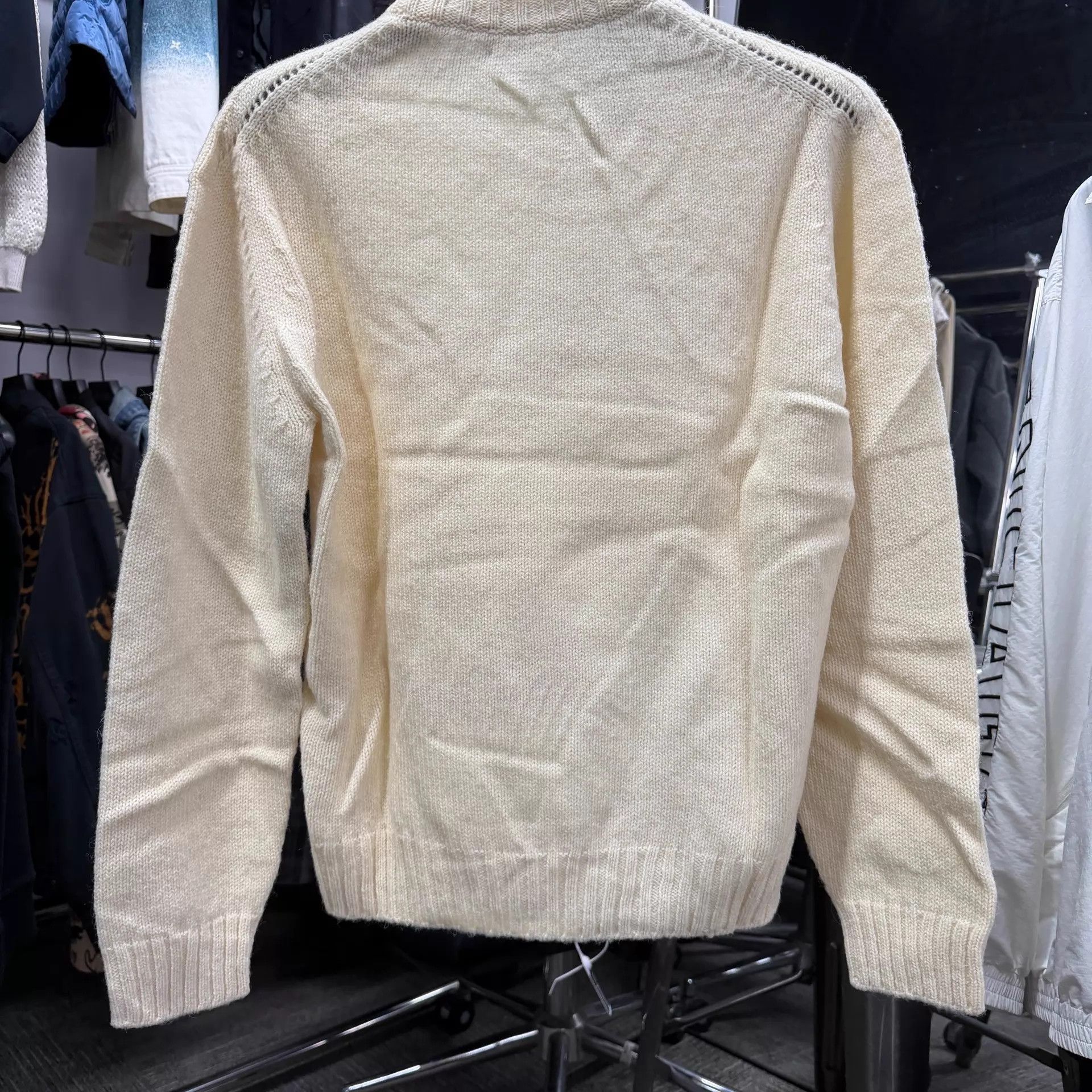 Celine Celine beige letter logo sweater M new with tags Size M / US 6-8 / IT 42-44 - 4 Thumbnail