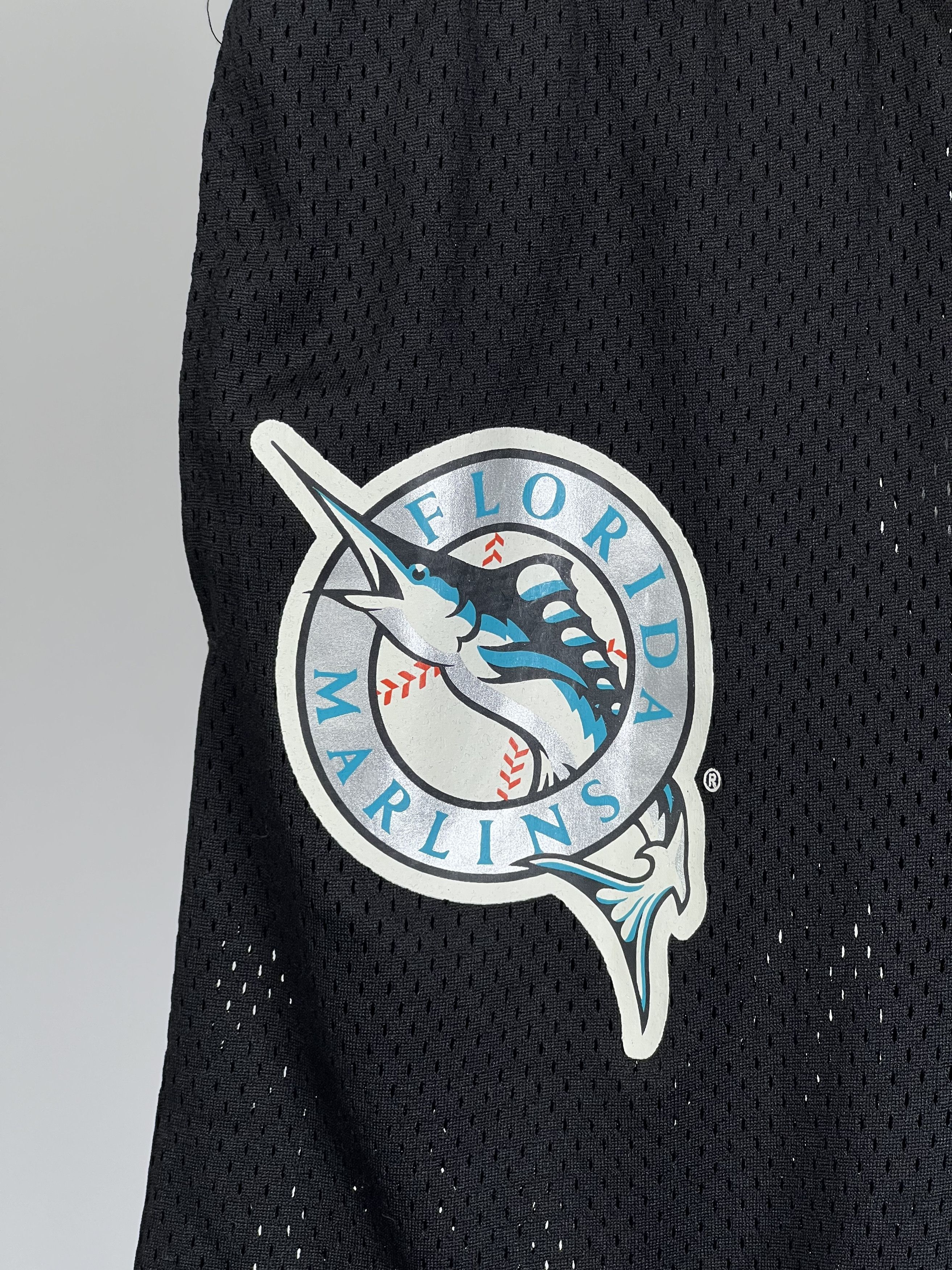 Eric Emanuel × New Era Brand New EE Florida Marlins Basic Short Size S Size US 30 / EU 46 - 3 Thumbnail