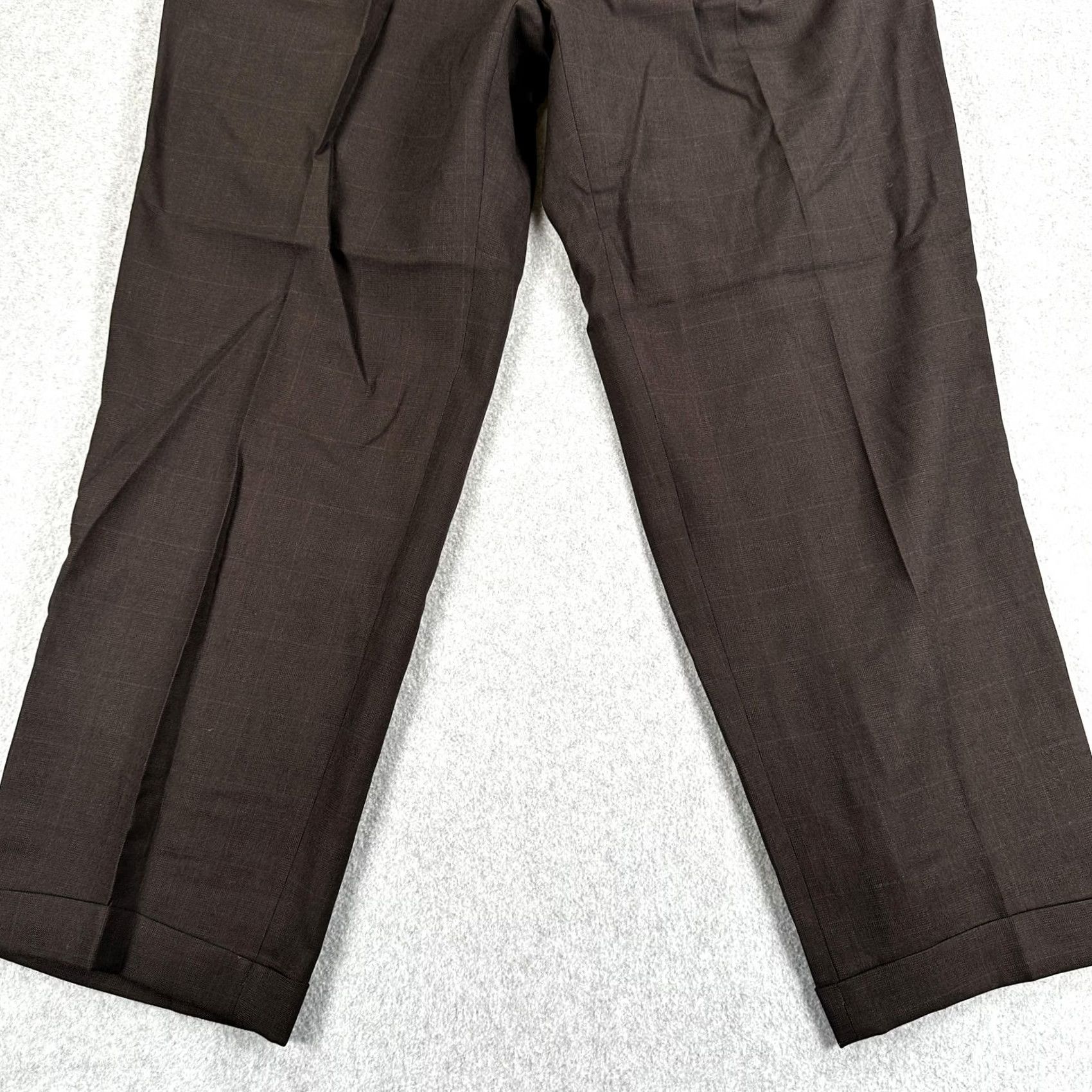 Vintage Oxford Clothes Mens Dress Pants 34x30 Brown Pleated Cuffed Straight Leg Business Formal Slashed Pockets Classic Fit Pants Boys? Size US 34 / EU 50 - 3 Thumbnail