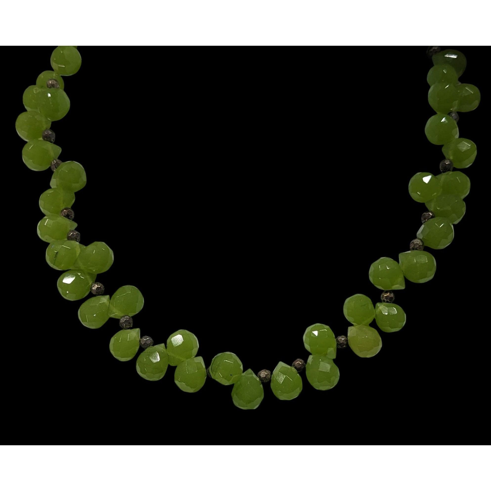 Handmade Handmade Green Apple Glass Beaded Necklace Size ONE SIZE - 2 Thumbnail