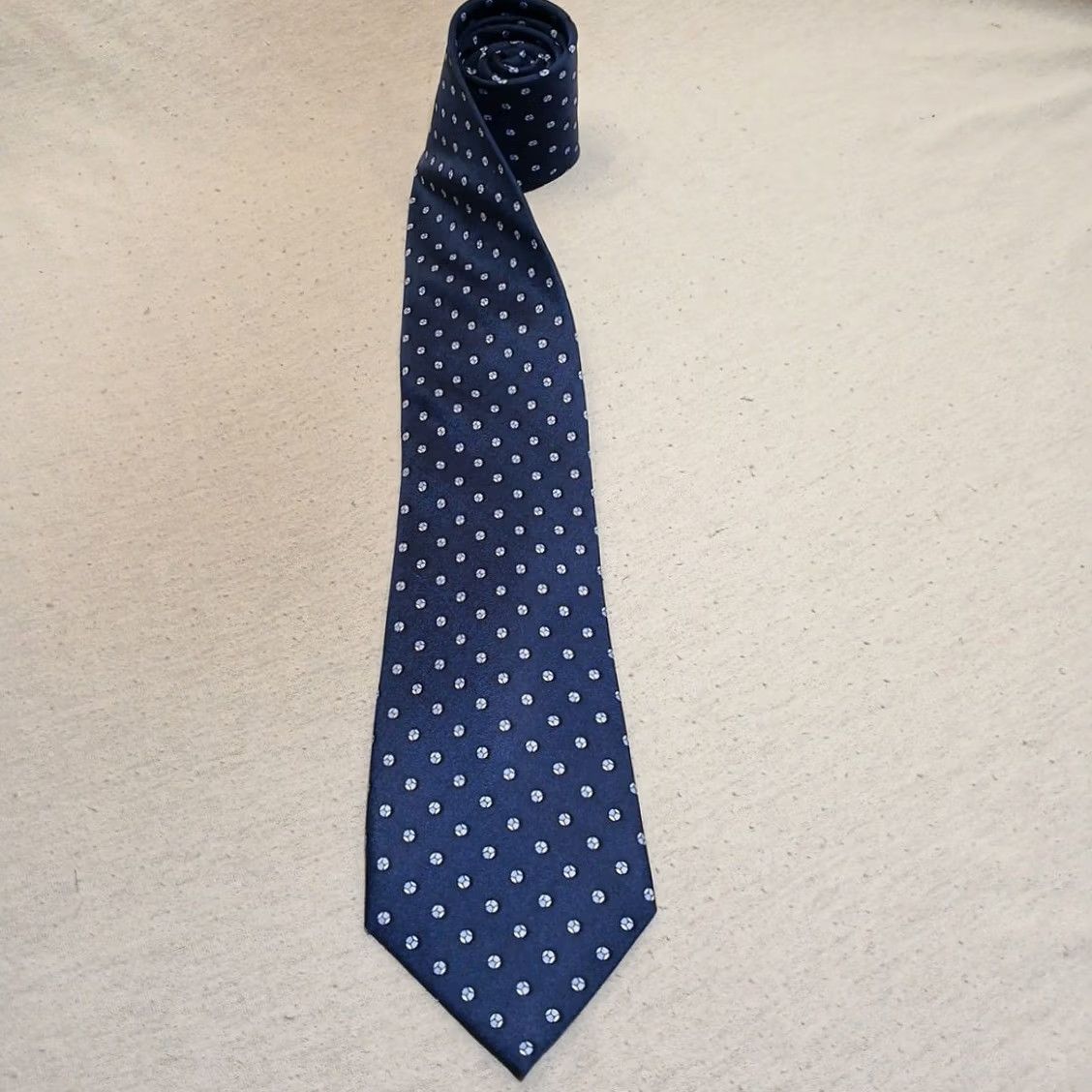 Michael Kors Michael Kors Tie Blue Silk Geometric Pattern 58" x 3" Men Adult Classic Pointed Tie Size ONE SIZE - 2 Thumbnail