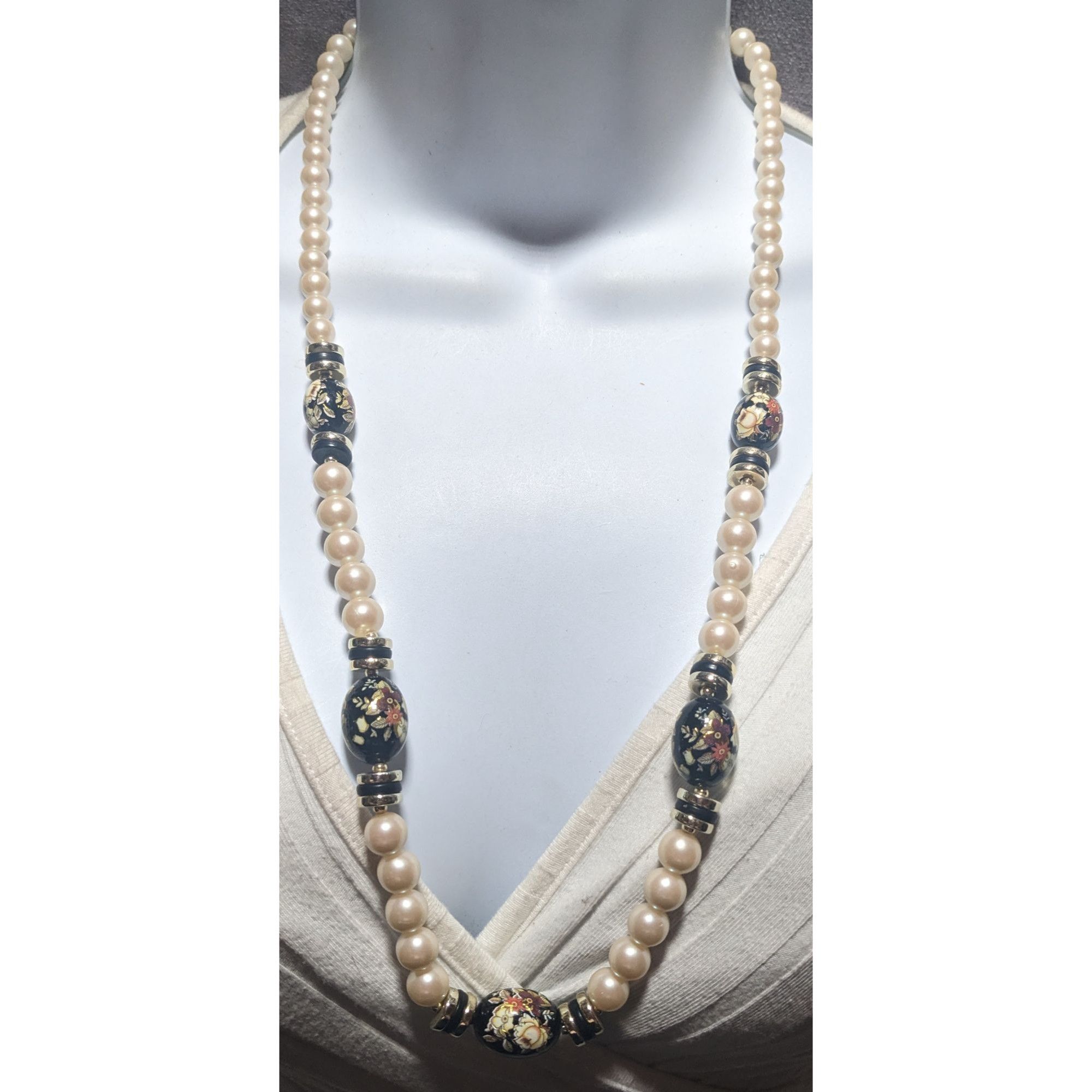 Other Vintage Cream And Black Pearl Floral Necklace Size ONE SIZE - 7 Thumbnail