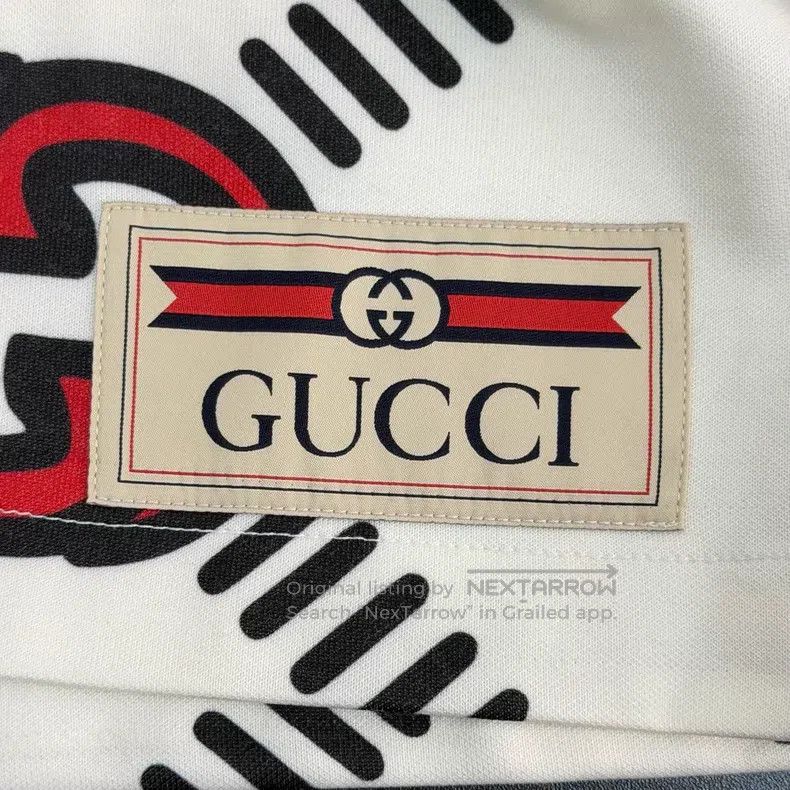 Gucci Gucci Beige full logo zipper jacket Size S / US 4 / IT 40 - 8 Thumbnail