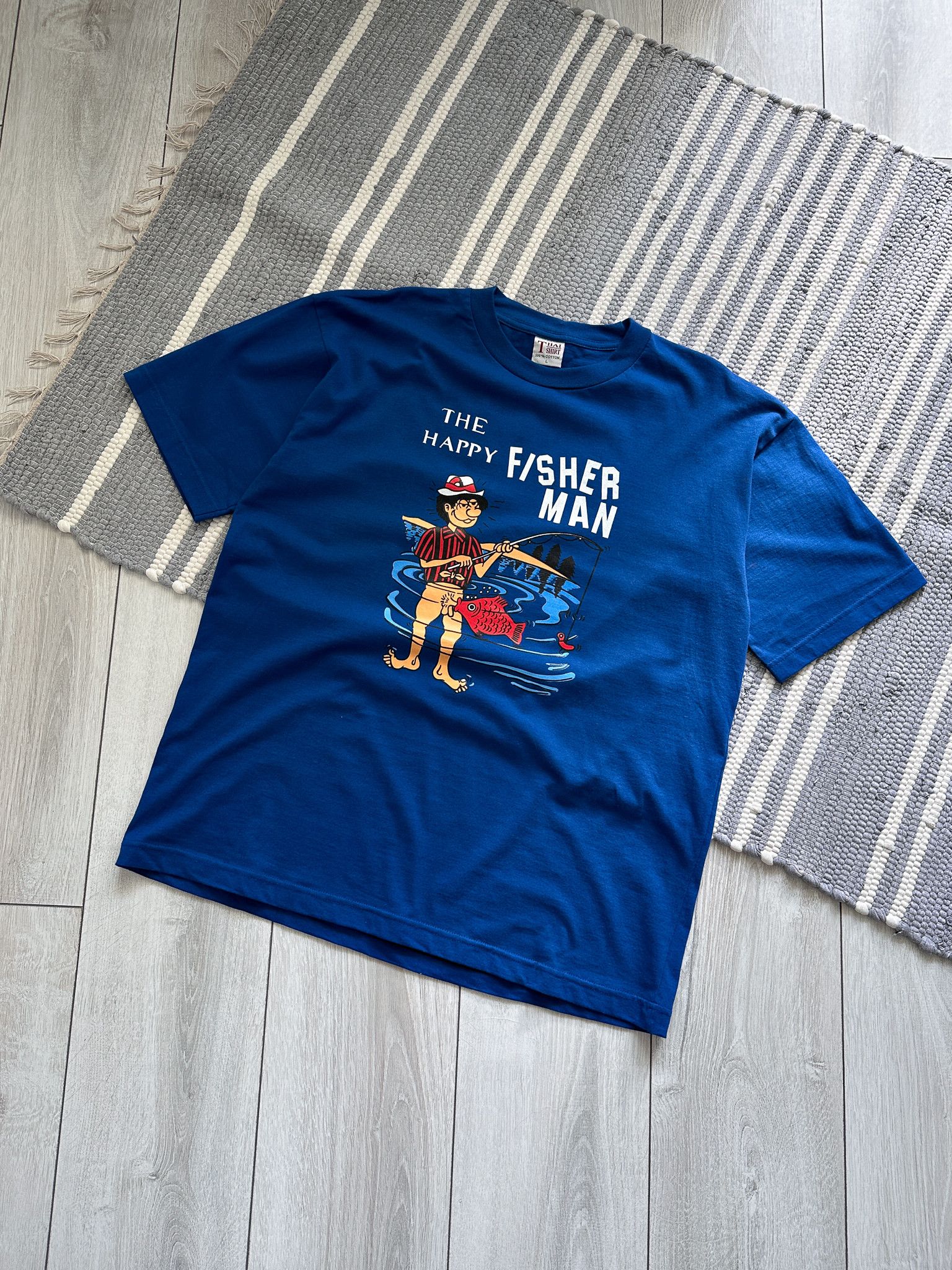Vintage Vintage 90s Funny The Happy Fisherman Tee Size US L / EU 52-54 / 3 - 1 Thumbnail