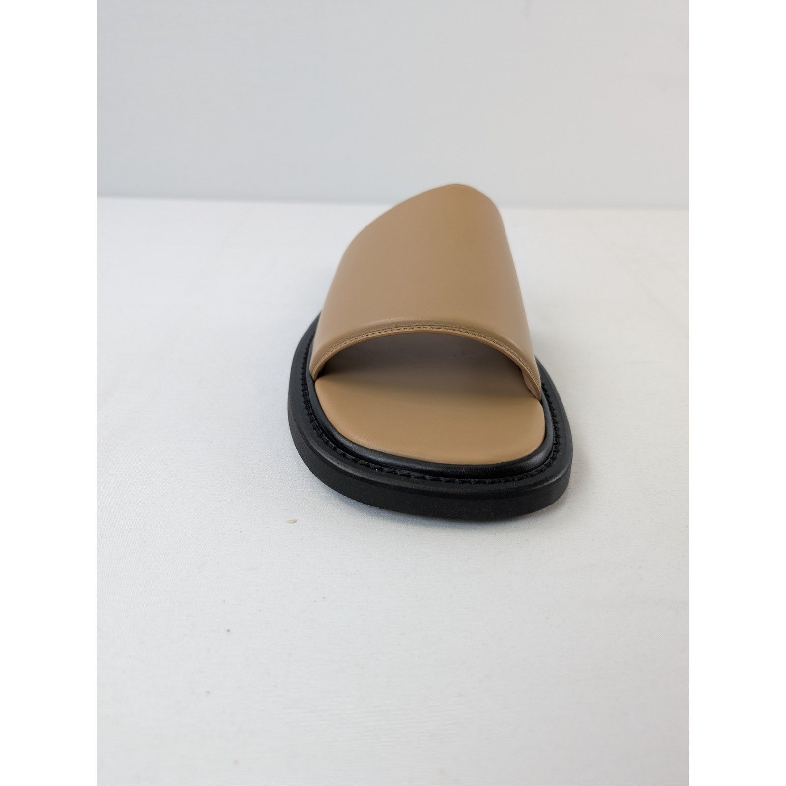 Bottega Veneta o1rshd1 Vienna Calf Leather Slides Slipper in Camel Size US 6 / EU 39 - 13 Thumbnail