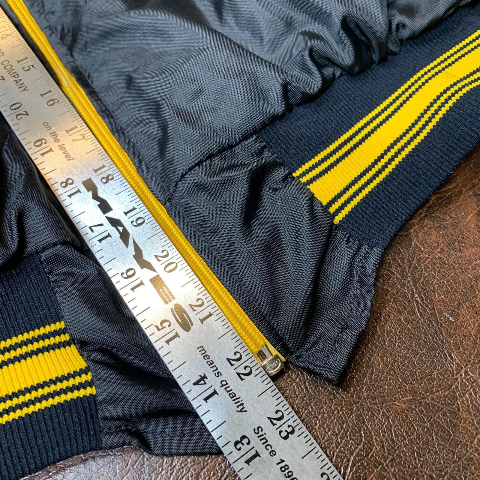 Holloway MENS Holloway Jacket Black and Gold Windbreaker Sz. M (290) Size US M / EU 48-50 / 2 - 11 Thumbnail