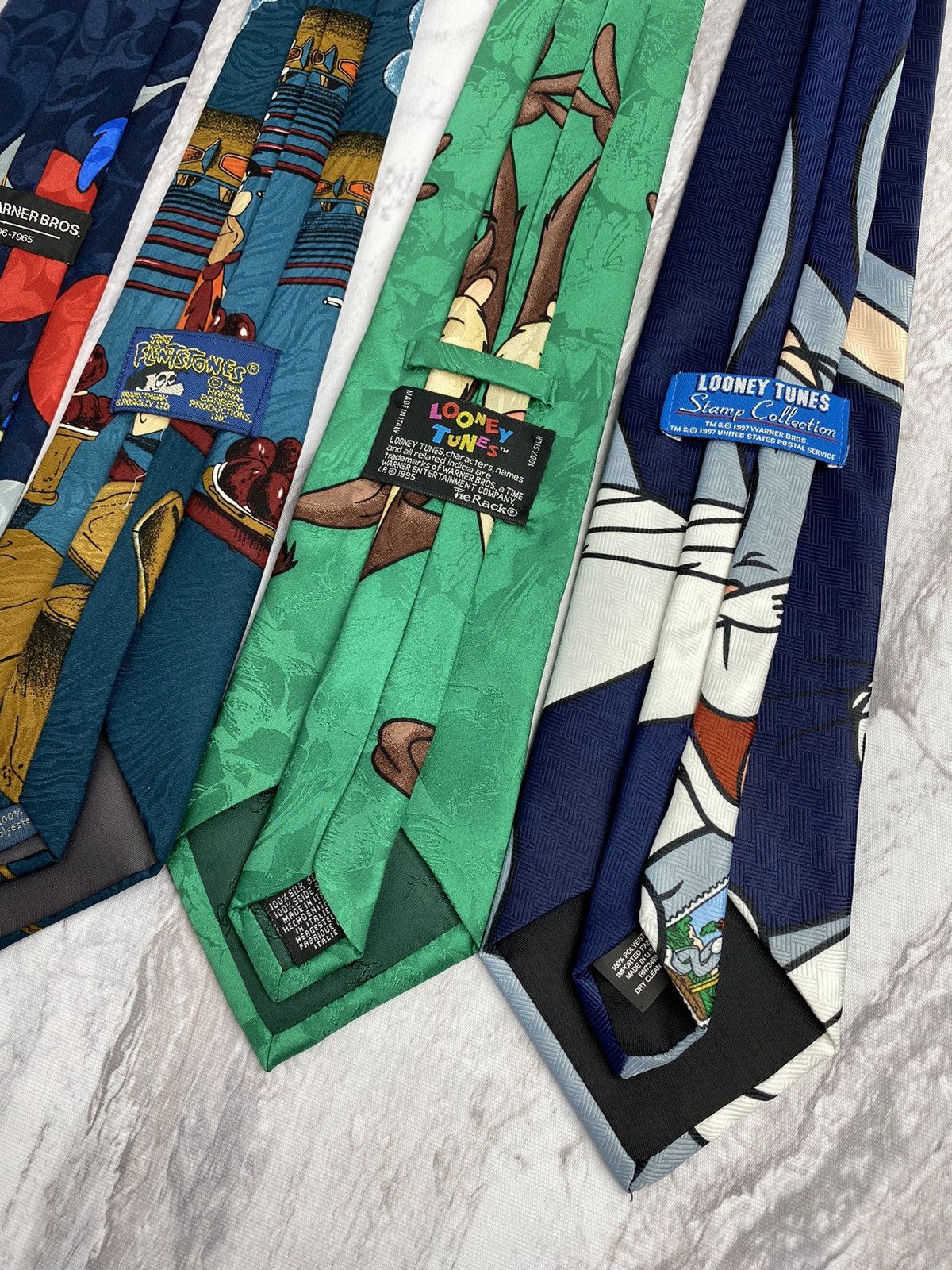 Warner Bros Lot of 5 Vintage 90s Looney Tunes Ties Warner Bros Cartoon Size ONE SIZE - 5 Thumbnail