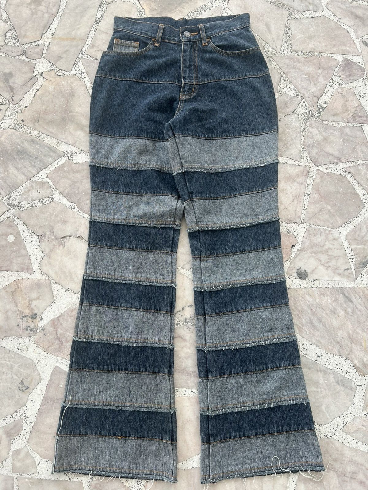 Japanese Brand Japanese Denim Hadi Flared Pants Size 26" / US 2 / IT 38 - 1 Thumbnail