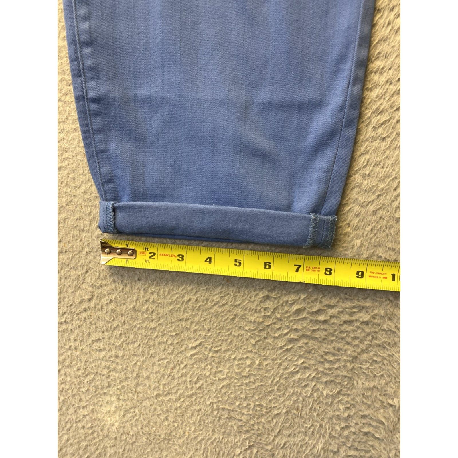 Vintage Chico's Capri Jeans Women’s 36x22 Capri Denim Blue Capris Flat Front Mid Rise Straight Pull On NWT / 0426 Size 25" / US 0 / IT 36 - 5 Thumbnail