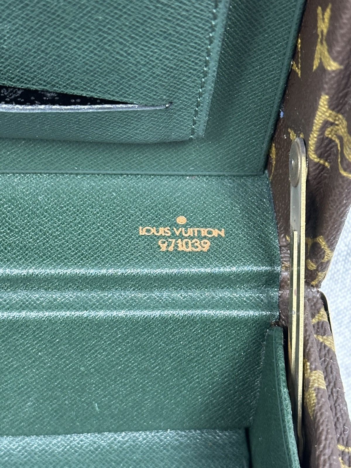 Louis Vuitton Louis Vuitton President Monogram Briefcase Trunk Vintage Size ONE SIZE - 11 Thumbnail