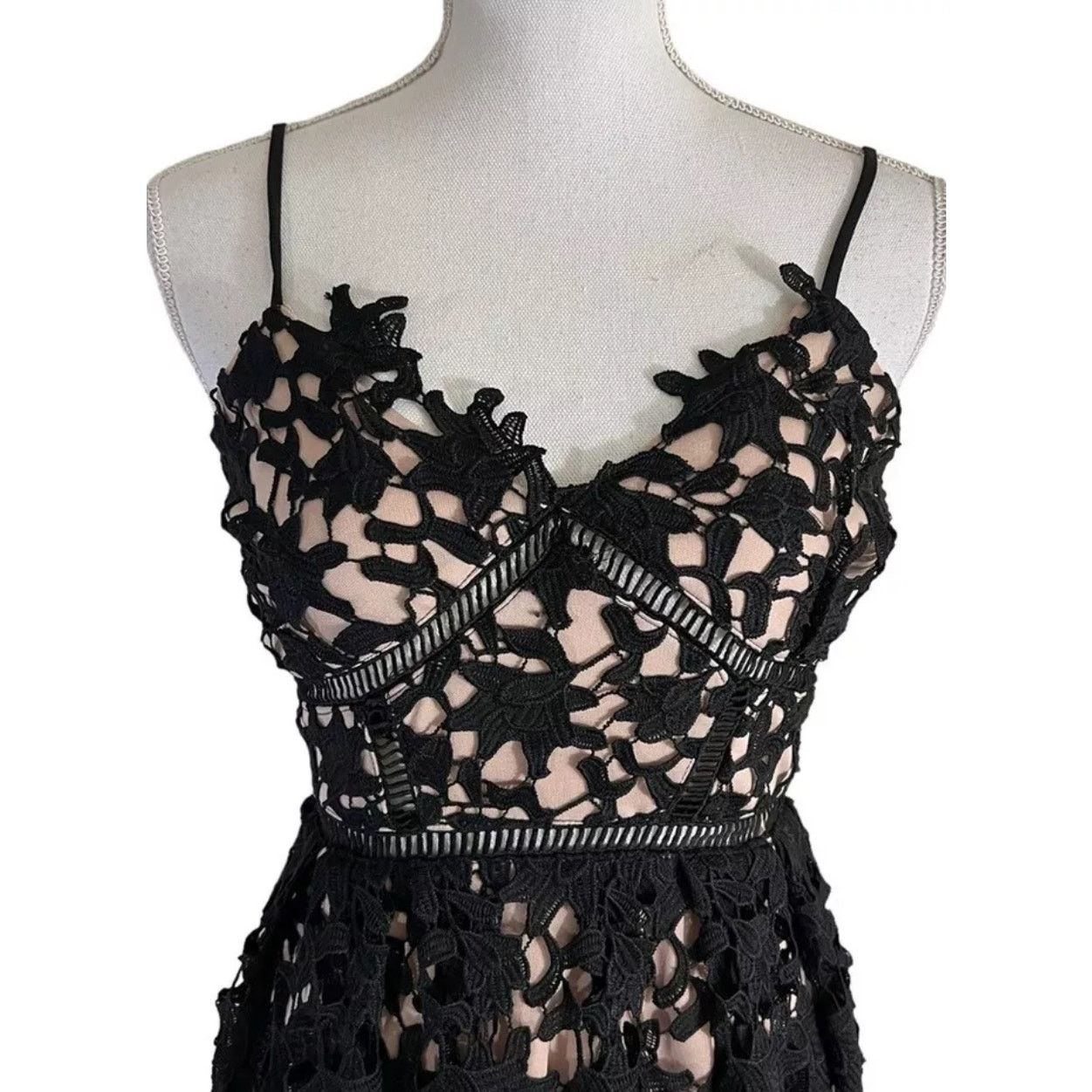 Other Aqua Black Lace Overlay Tan Lining Cami Midi Dress SM Size S / US 4 / IT 40 - 2 Thumbnail