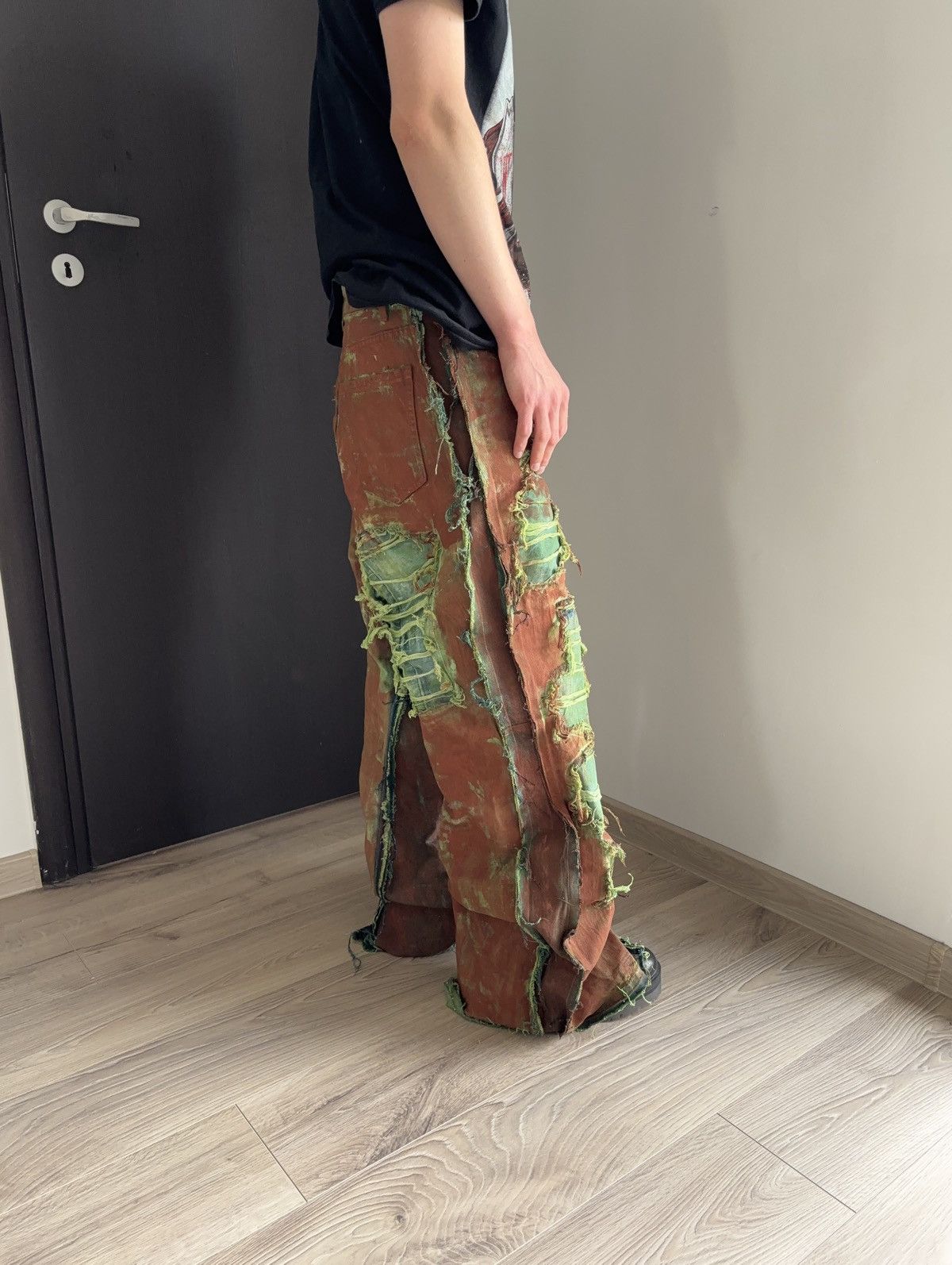 Handmade out-seam distressed hand-painted jeans y2k archive opium Size US 31 - 9 Thumbnail
