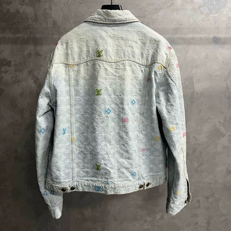 Louis Vuitton LOUIS VUITTON Light blue logo embroidered lapel single brea Size US L / EU 52-54 / 3 - 5 Thumbnail