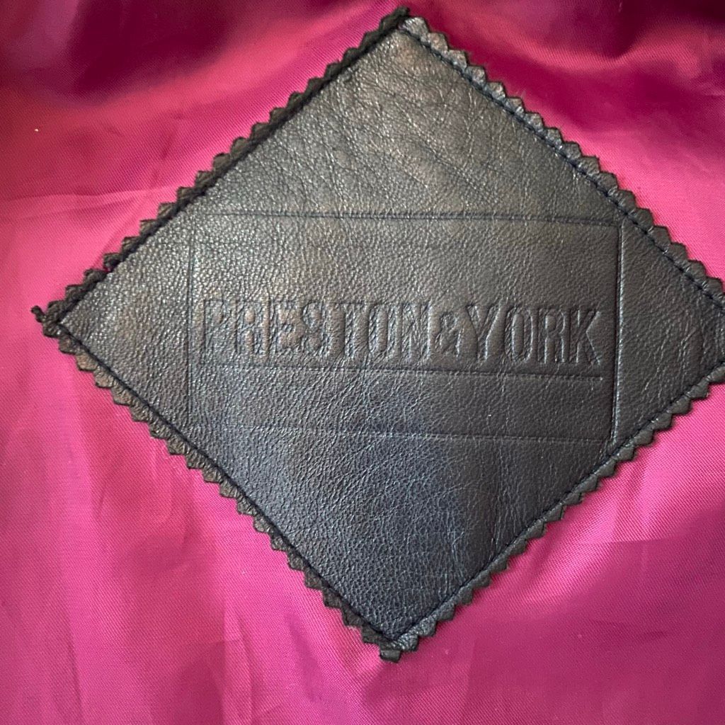 Preston & York Preston & York women M 3 button black leather jacket w/pink Size M / US 6-8 / IT 42-44 - 8 Thumbnail