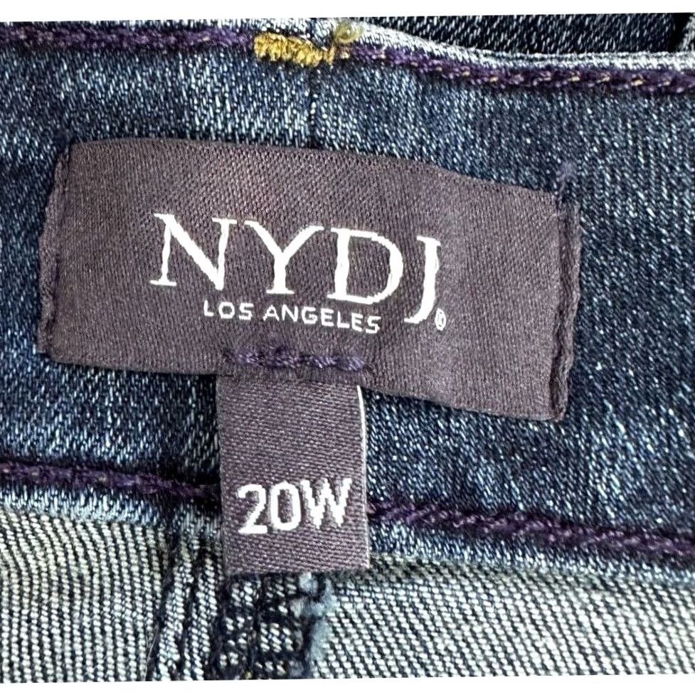 NYDJ VINTAGE? No. NYDJ Alina Jegging Jeans Womens 20W Plus Blue Distressed Legging High Rise NEW Size 42" / US 20 - 4 Thumbnail