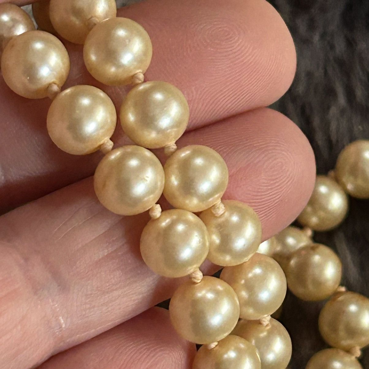 Vintage Vintage hand knotted 8mm cream glass pearl necklace Size ONE SIZE - 8 Thumbnail