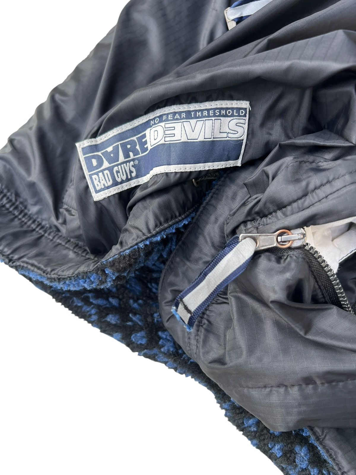 Vintage Vintage 90s Bad Guys Dare Devils Reversible Fleece Jacket Size US S / EU 44-46 / 1 - 15 Thumbnail