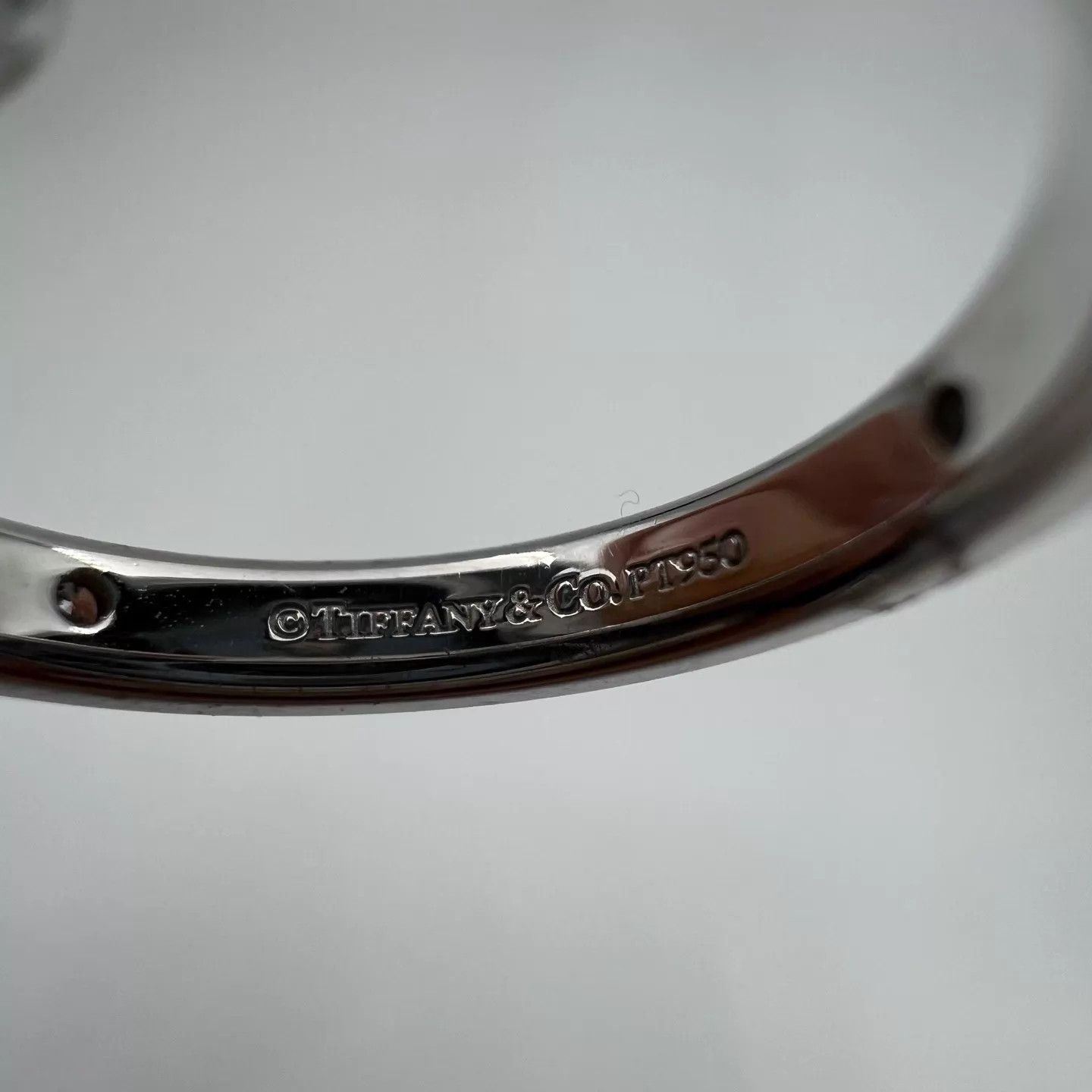 Tiffany & Co. Tiffany & Co. Return to Tiffany 3 Diamond Ring 8.5 99 Size ONE SIZE - 4 Thumbnail